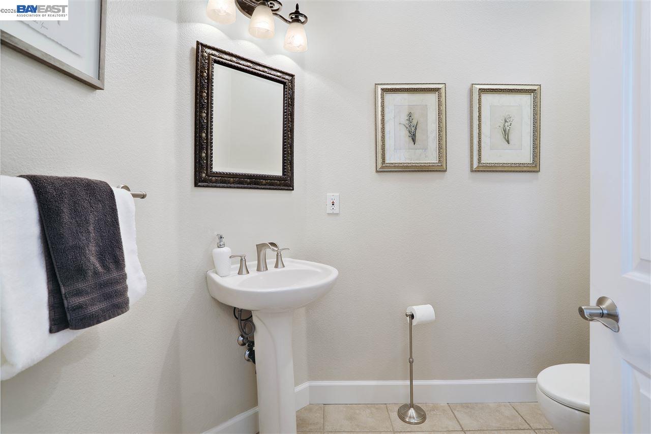 Detail Gallery Image 17 of 40 For 4899 Landmark Way, Dublin,  CA 94568 - 5 Beds | 2/1 Baths