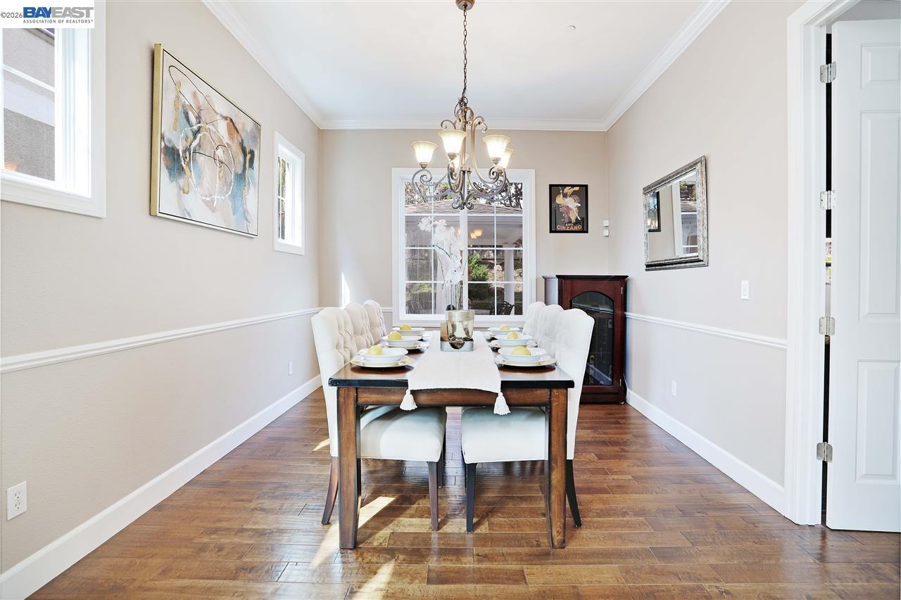 Detail Gallery Image 6 of 40 For 4899 Landmark Way, Dublin,  CA 94568 - 5 Beds | 2/1 Baths