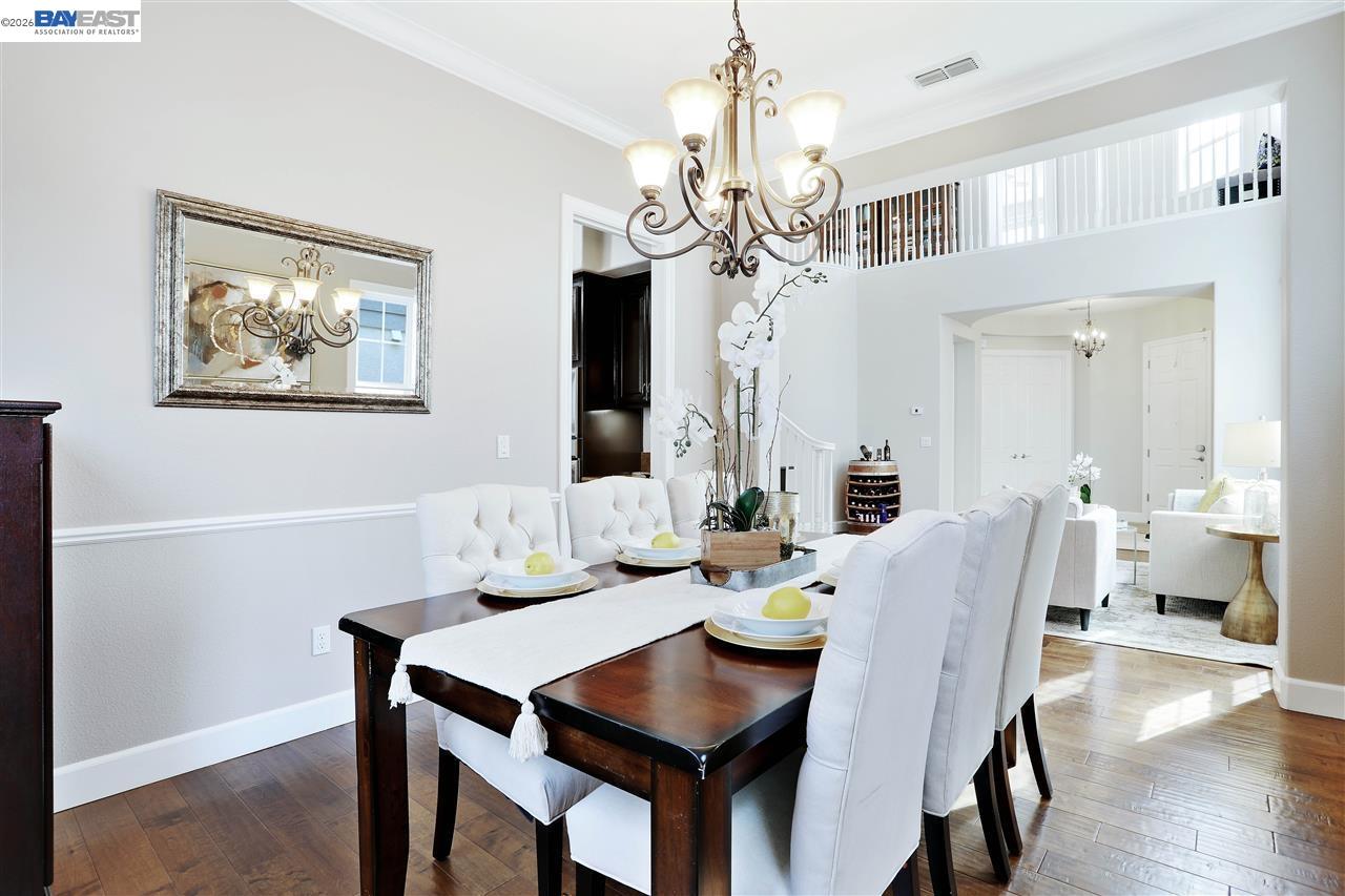 Detail Gallery Image 7 of 40 For 4899 Landmark Way, Dublin,  CA 94568 - 5 Beds | 2/1 Baths