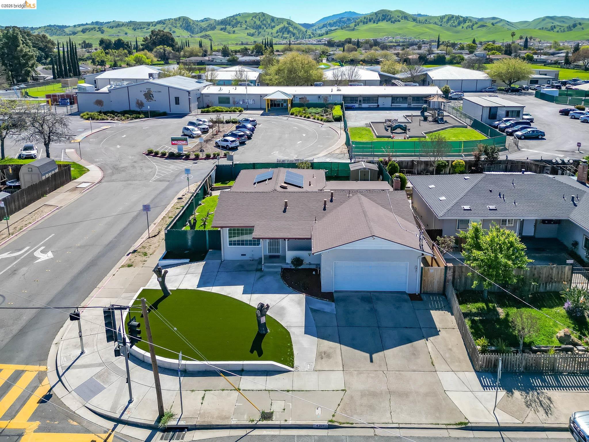 Detail Gallery Image 3 of 37 For 4301 Delta Fair Blvd, Antioch,  CA 94509 - 3 Beds | 2 Baths