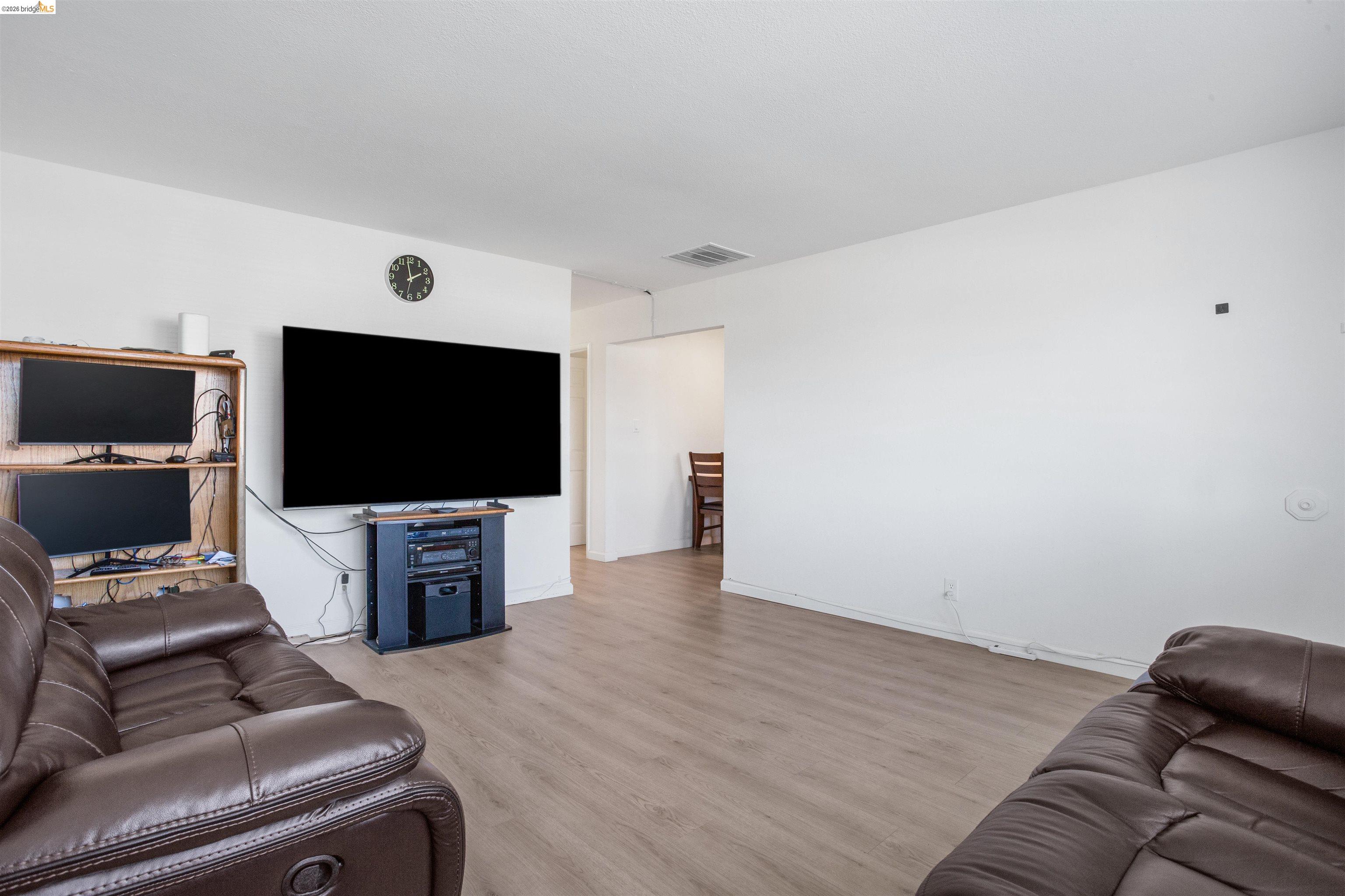 Detail Gallery Image 32 of 37 For 4301 Delta Fair Blvd, Antioch,  CA 94509 - 3 Beds | 2 Baths