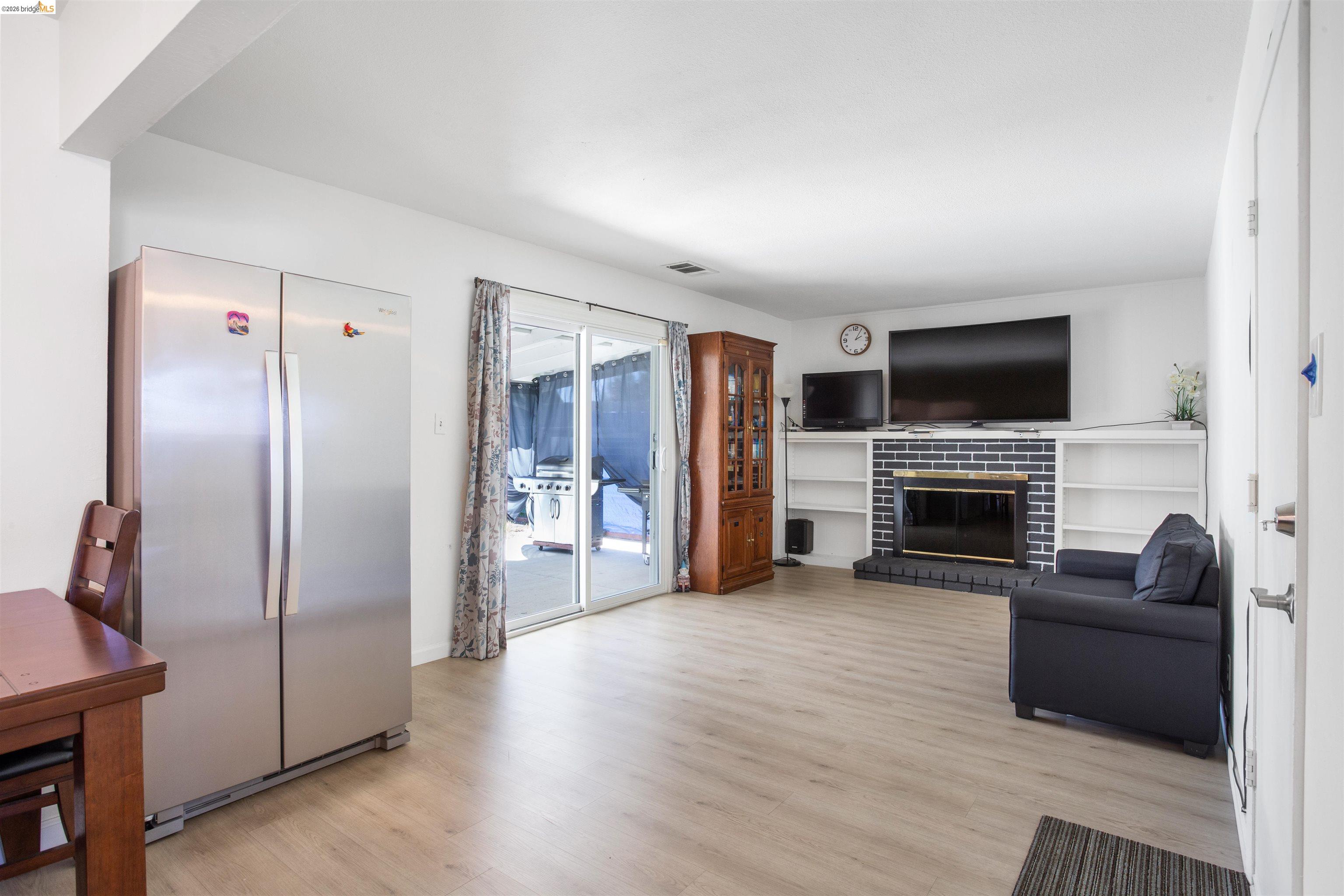 Detail Gallery Image 10 of 37 For 4301 Delta Fair Blvd, Antioch,  CA 94509 - 3 Beds | 2 Baths