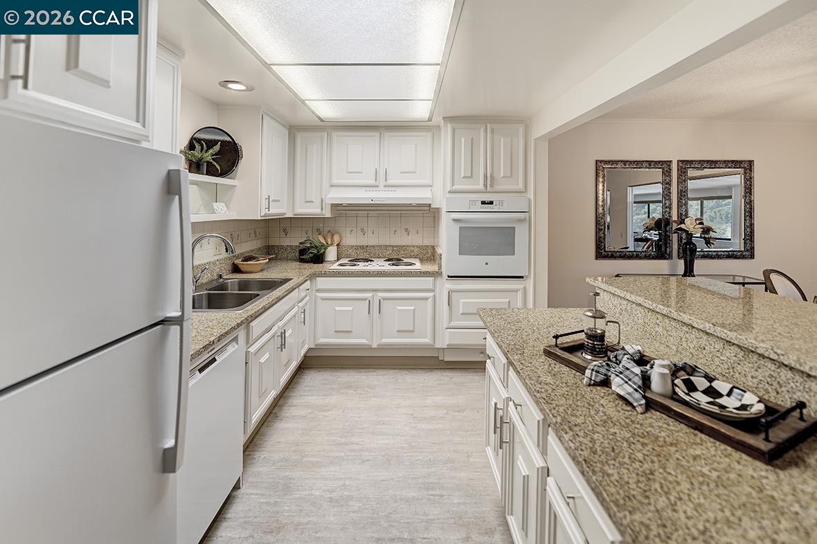 Photo #8: 41127297 Listing: Photo #8