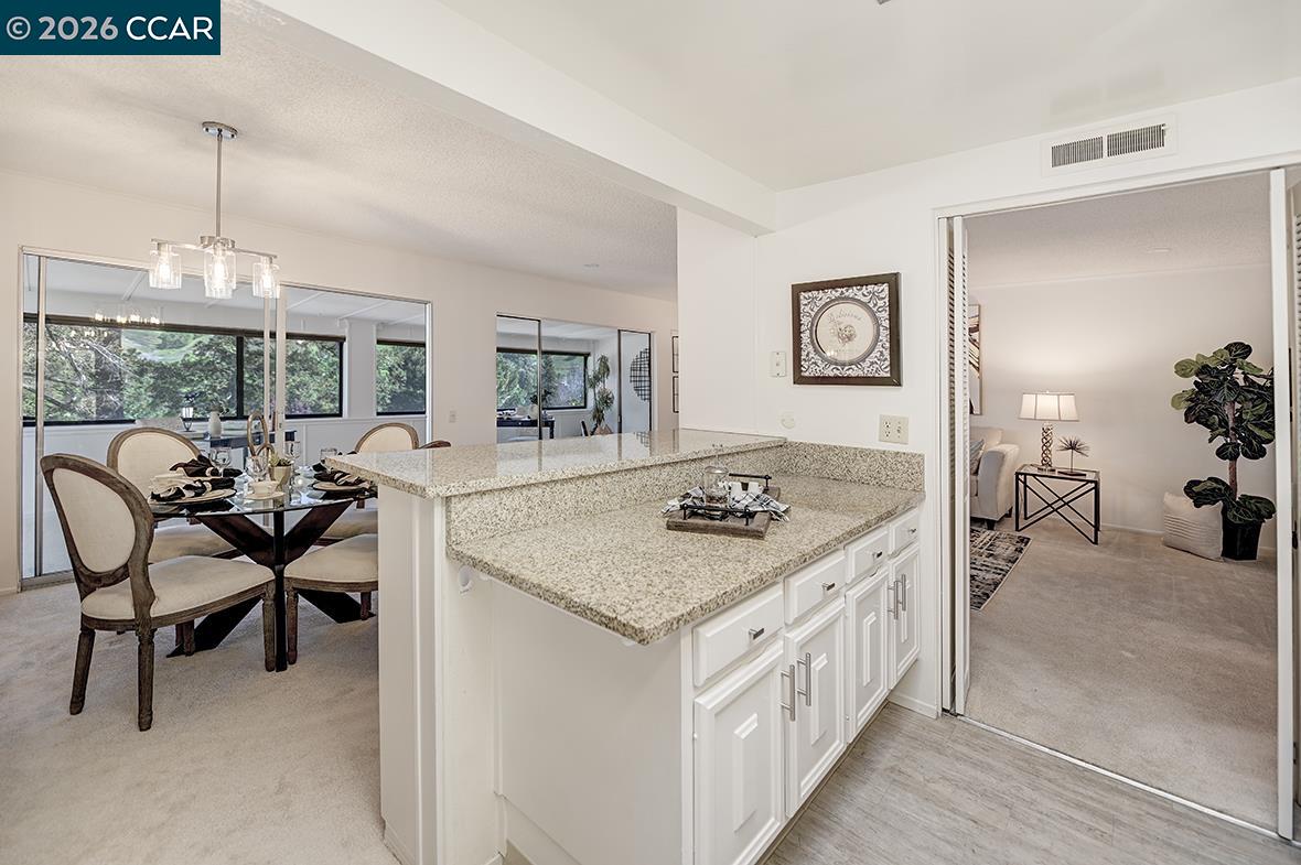 Photo #9: 41127297 Listing: Photo #9