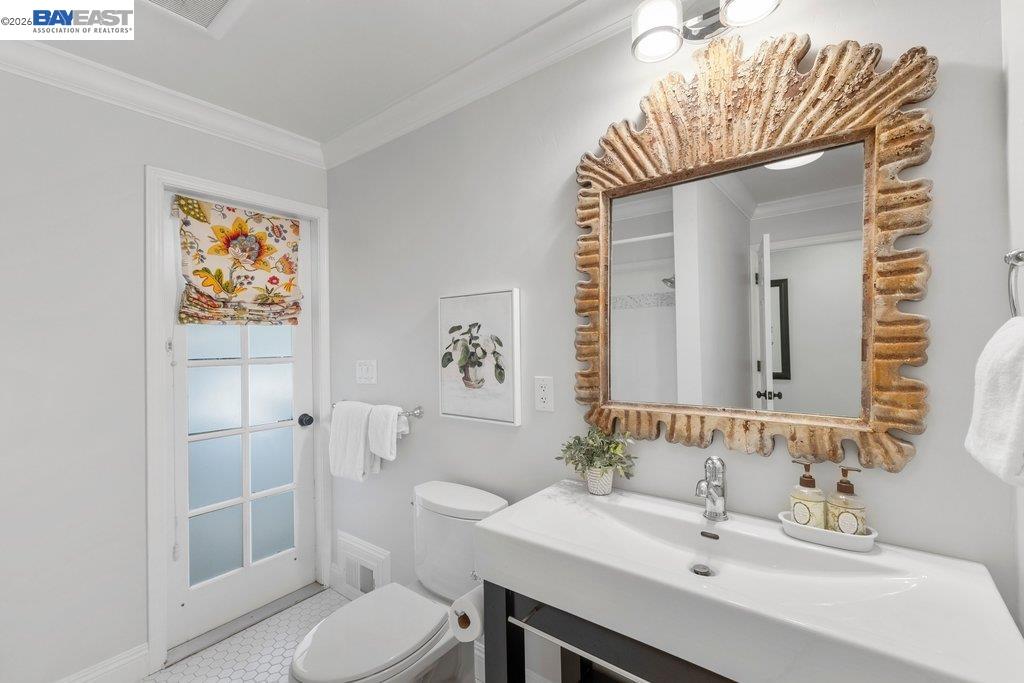 Detail Gallery Image 31 of 60 For 1397 Pine Tree Dr, Alamo,  CA 94507 - 6 Beds | 3/1 Baths