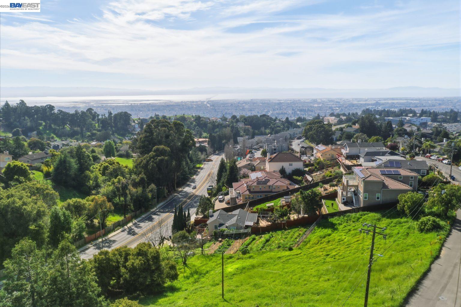 Detail Gallery Image 13 of 15 For 27188 Hayward Blvd, Hayward,  CA 94542 - – Beds | – Baths