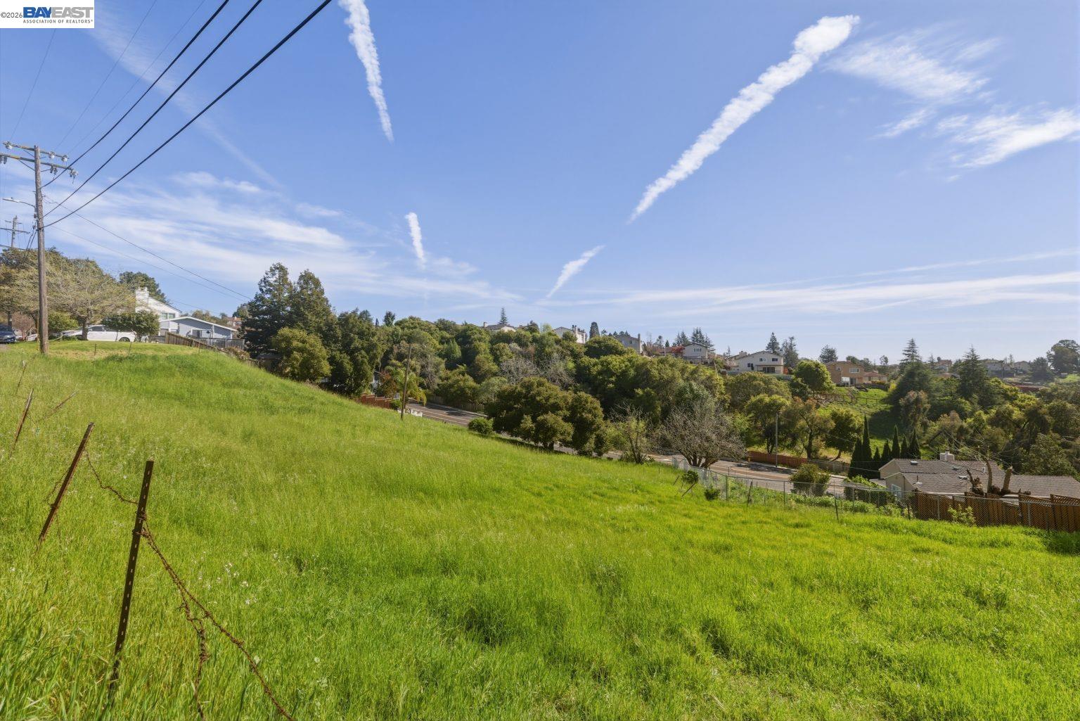 Detail Gallery Image 6 of 15 For 27188 Hayward Blvd, Hayward,  CA 94542 - – Beds | – Baths