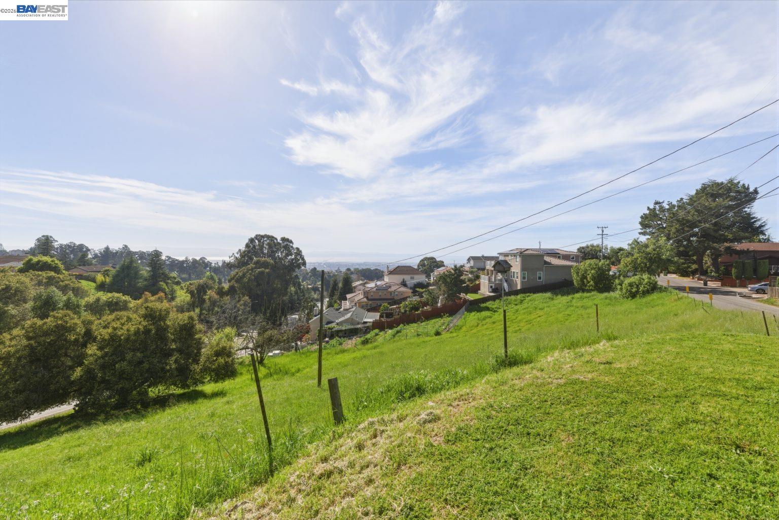 Detail Gallery Image 7 of 15 For 27188 Hayward Blvd, Hayward,  CA 94542 - – Beds | – Baths