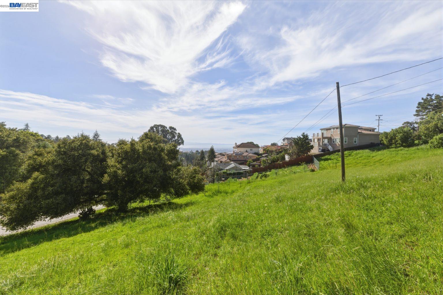 Detail Gallery Image 10 of 15 For 27188 Hayward Blvd, Hayward,  CA 94542 - – Beds | – Baths