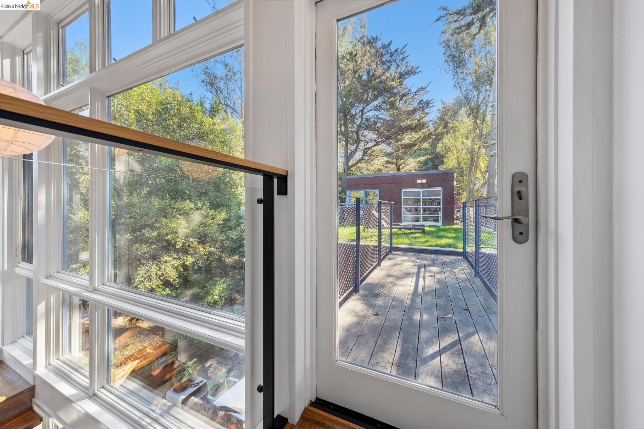 Detail Gallery Image 36 of 60 For 8210 Skyline Blvd, Oakland,  CA 94611 - 4 Beds | 3 Baths