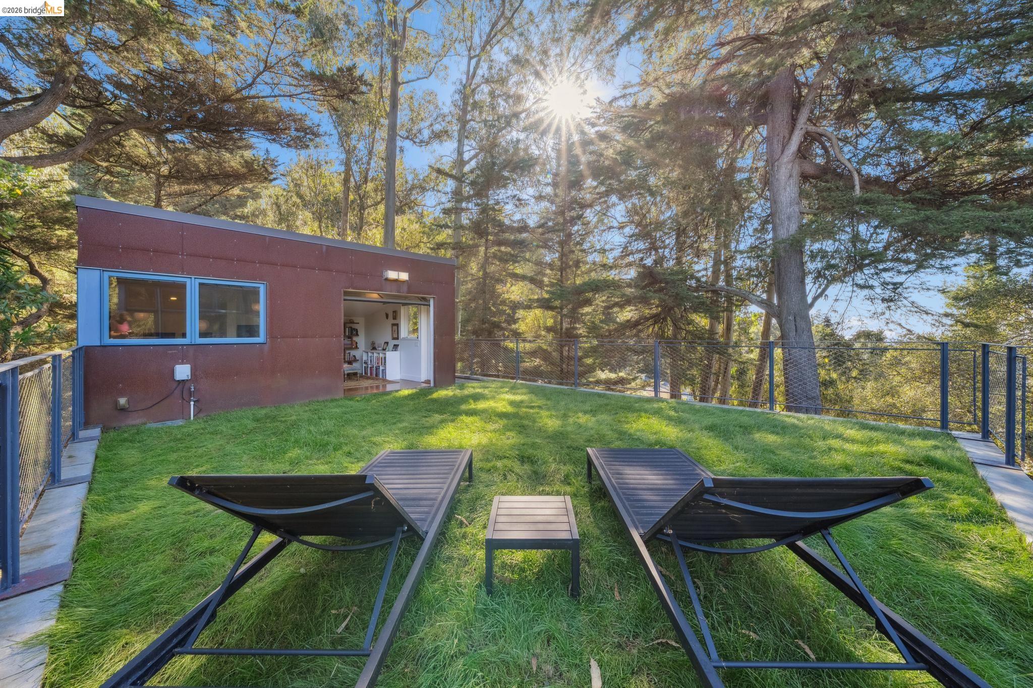 Detail Gallery Image 38 of 60 For 8210 Skyline Blvd, Oakland,  CA 94611 - 4 Beds | 3 Baths