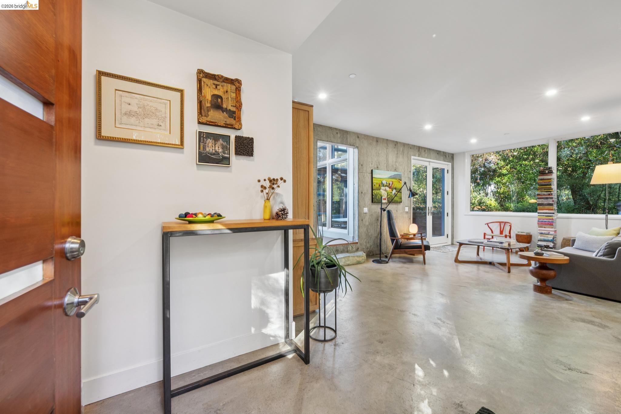 Detail Gallery Image 5 of 60 For 8210 Skyline Blvd, Oakland,  CA 94611 - 4 Beds | 3 Baths