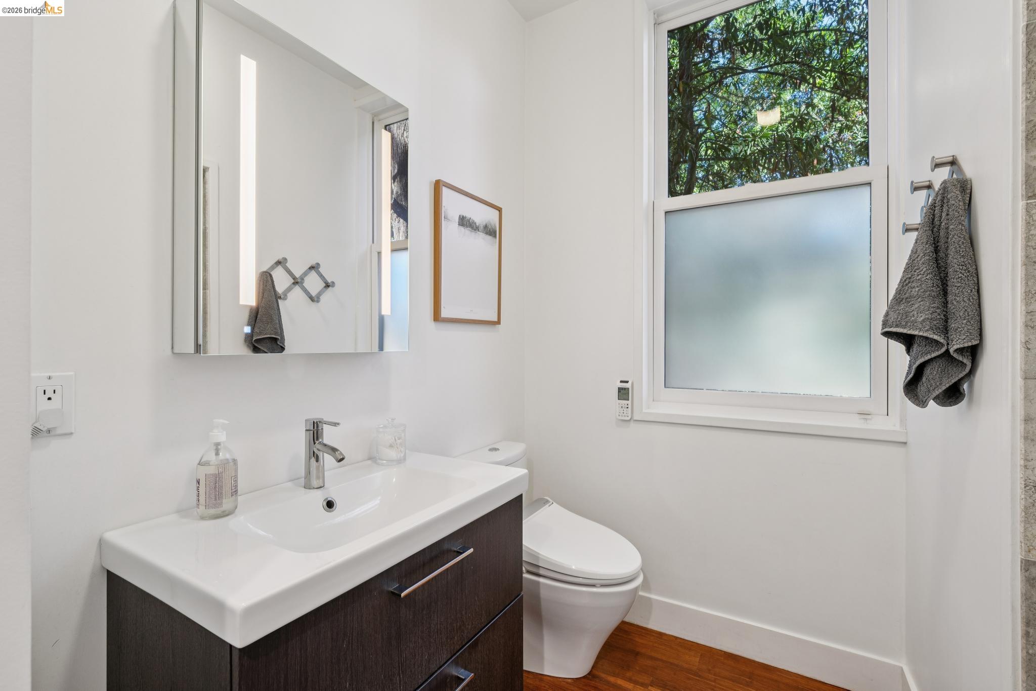 Detail Gallery Image 43 of 60 For 8210 Skyline Blvd, Oakland,  CA 94611 - 4 Beds | 3 Baths