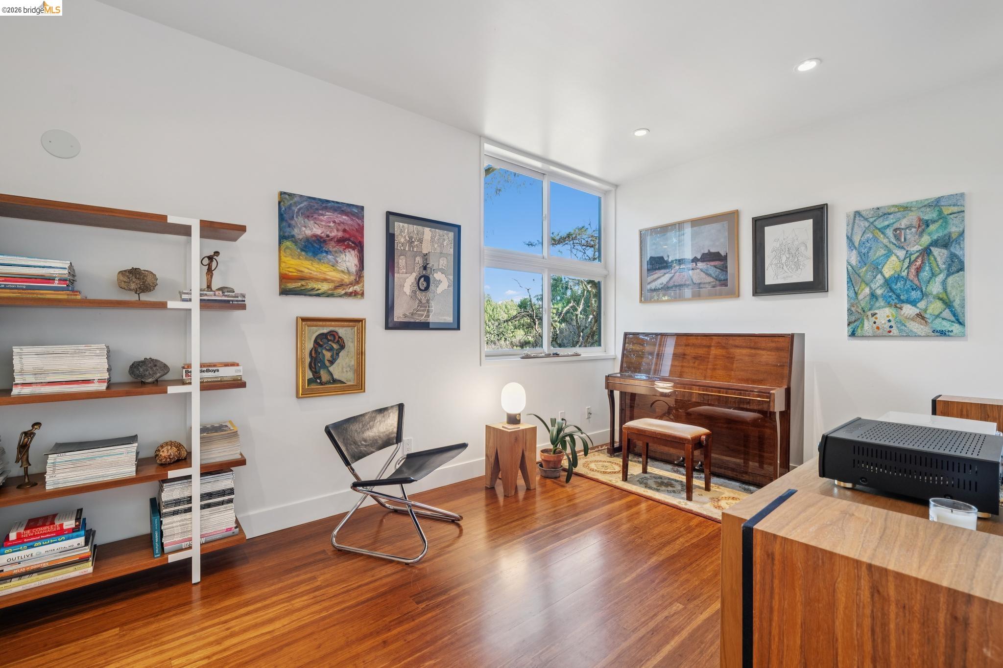 Detail Gallery Image 47 of 60 For 8210 Skyline Blvd, Oakland,  CA 94611 - 4 Beds | 3 Baths