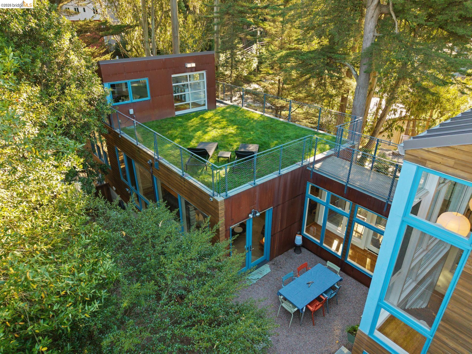 Detail Gallery Image 57 of 60 For 8210 Skyline Blvd, Oakland,  CA 94611 - 4 Beds | 3 Baths