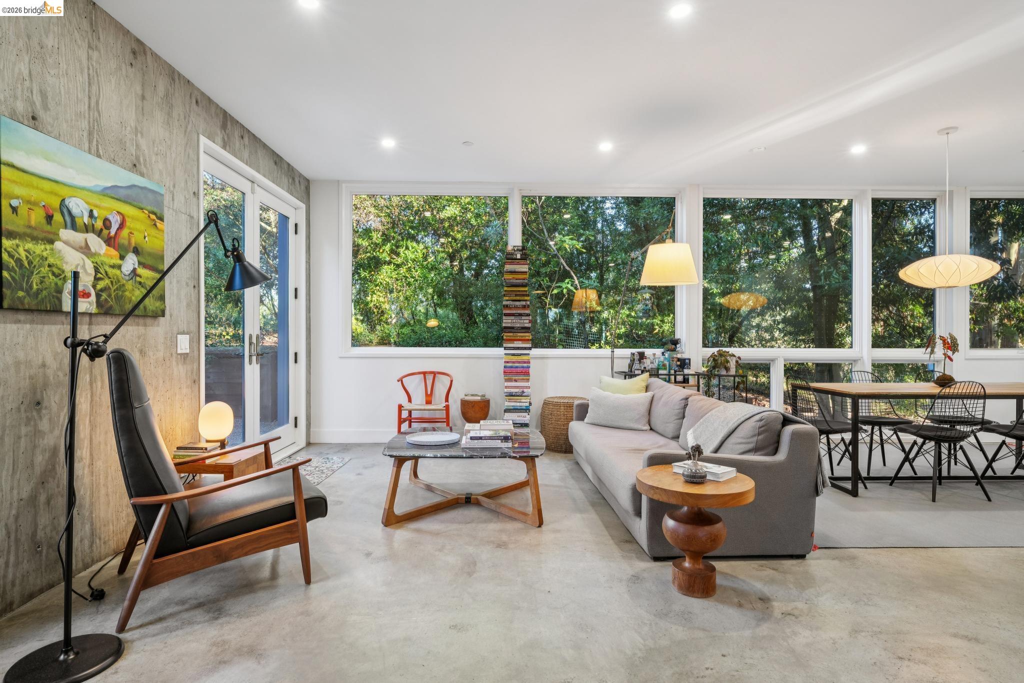 Detail Gallery Image 7 of 60 For 8210 Skyline Blvd, Oakland,  CA 94611 - 4 Beds | 3 Baths