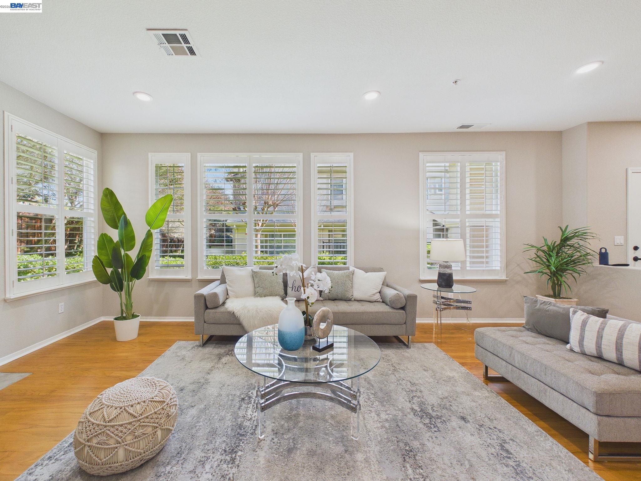 Detail Gallery Image 3 of 43 For 320 Sutter Creek Ln, San Ramon,  CA 94583 - 3 Beds | 3 Baths