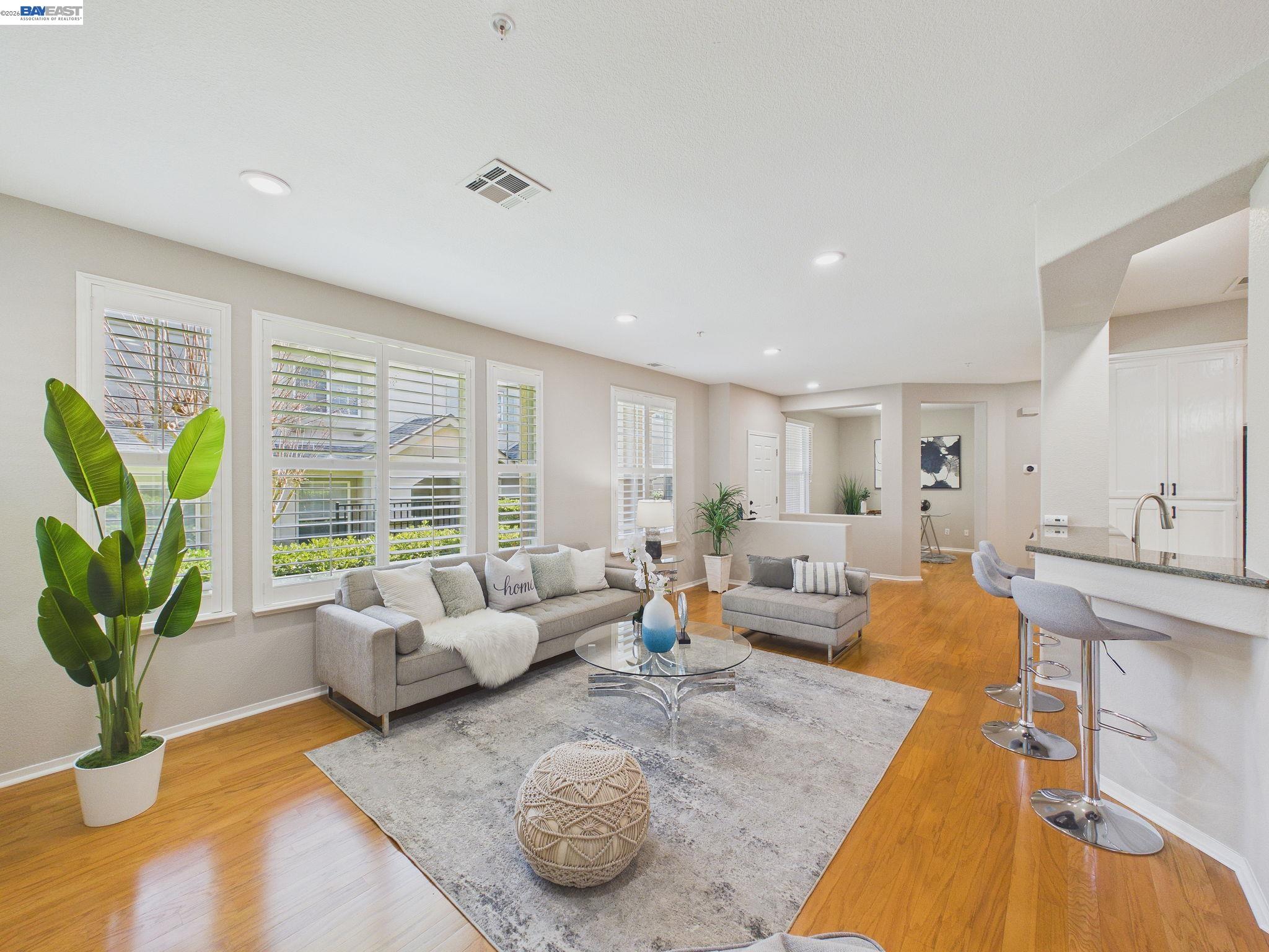 Detail Gallery Image 4 of 43 For 320 Sutter Creek Ln, San Ramon,  CA 94583 - 3 Beds | 3 Baths