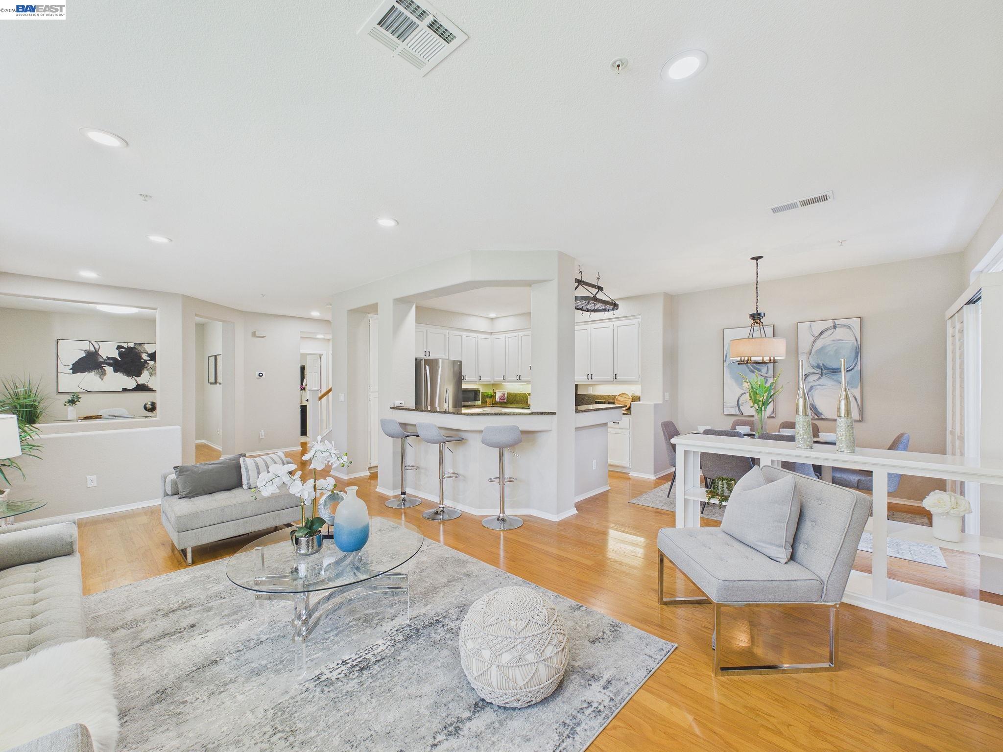 Detail Gallery Image 5 of 43 For 320 Sutter Creek Ln, San Ramon,  CA 94583 - 3 Beds | 3 Baths