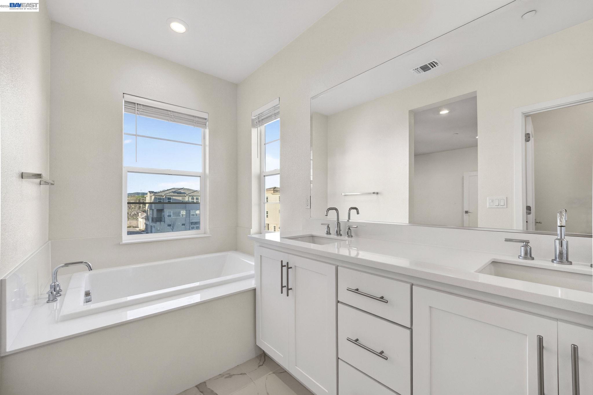 Detail Gallery Image 23 of 50 For 6065 Bullion Ln, Dublin,  CA 94568 - 3 Beds | 3/1 Baths