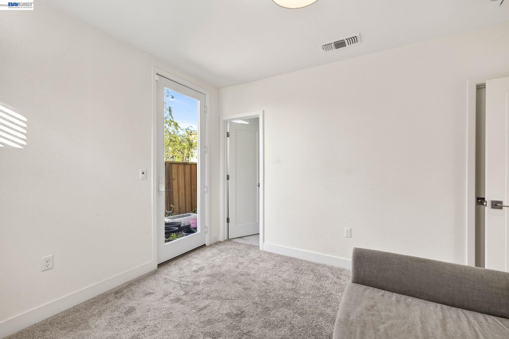 Detail Gallery Image 35 of 50 For 6065 Bullion Ln, Dublin,  CA 94568 - 3 Beds | 3/1 Baths