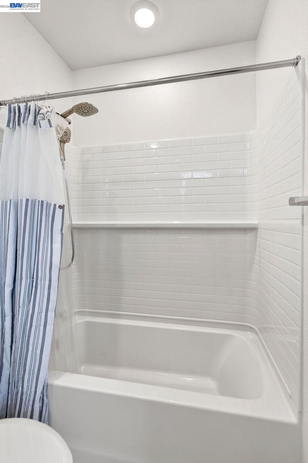 Detail Gallery Image 37 of 50 For 6065 Bullion Ln, Dublin,  CA 94568 - 3 Beds | 3/1 Baths