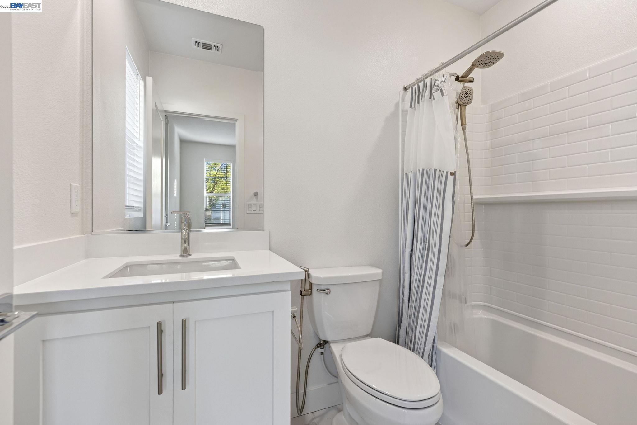 Detail Gallery Image 38 of 50 For 6065 Bullion Ln, Dublin,  CA 94568 - 3 Beds | 3/1 Baths