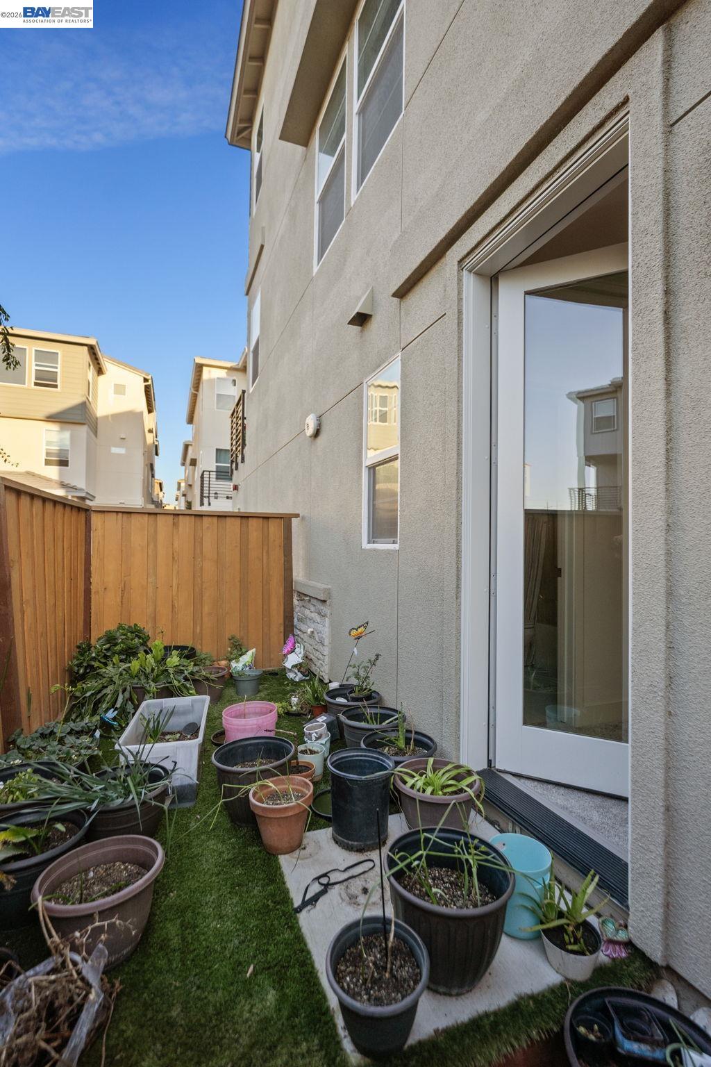 Detail Gallery Image 40 of 50 For 6065 Bullion Ln, Dublin,  CA 94568 - 3 Beds | 3/1 Baths