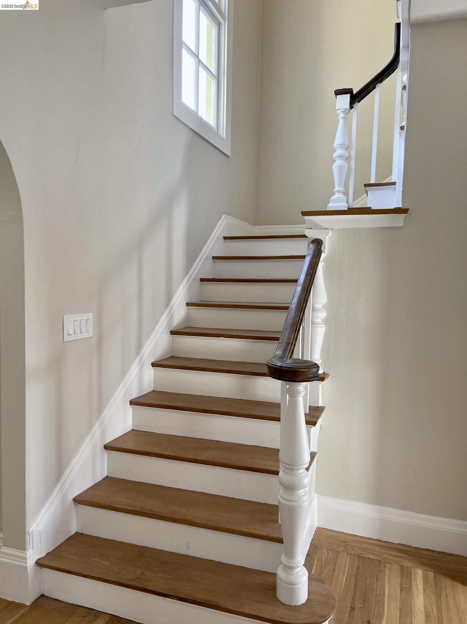 Detail Gallery Image 2 of 20 For 4209 Balfour, Oakland,  CA 94610-1749 - 4 Beds | 2/1 Baths