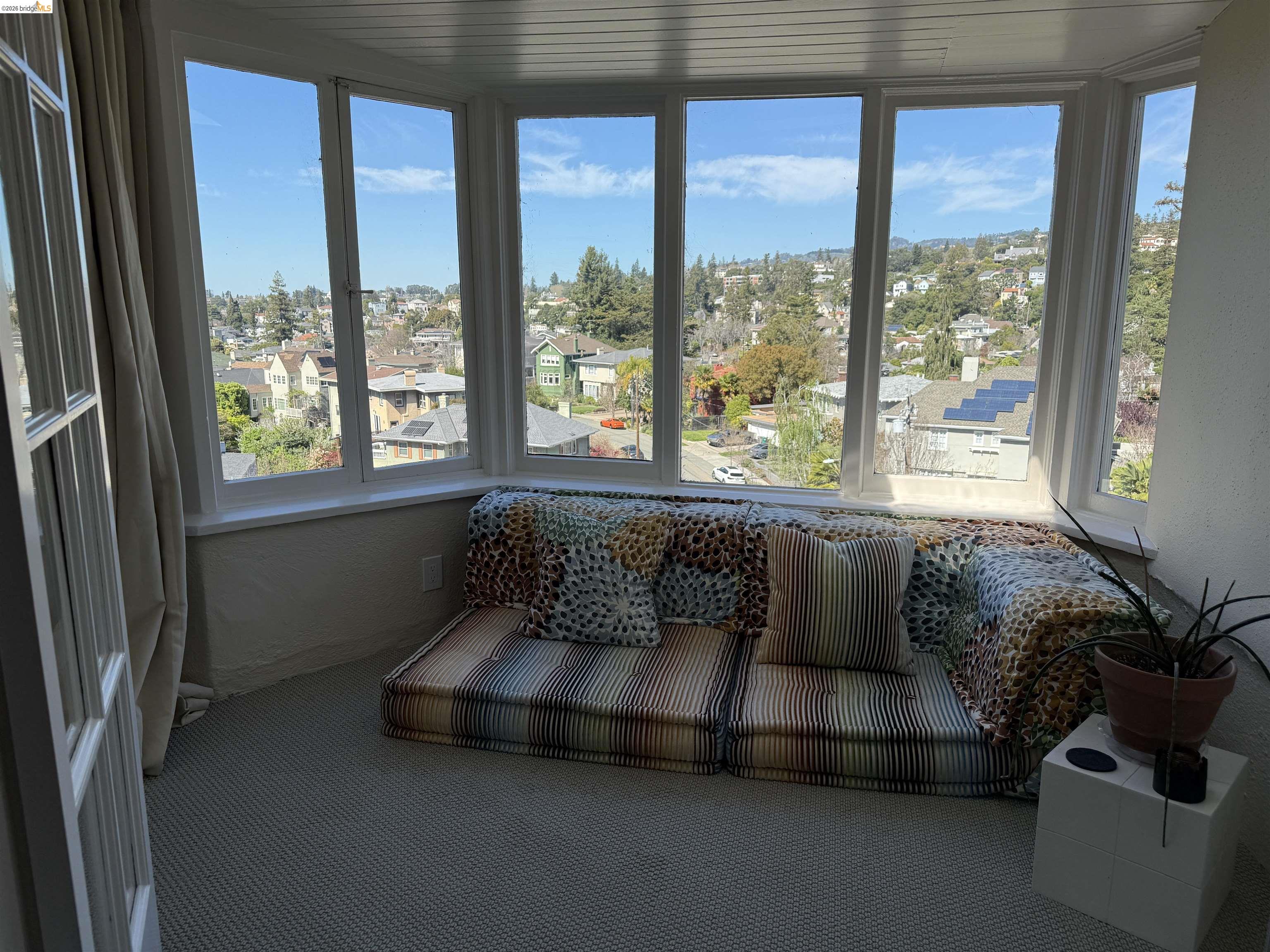 Detail Gallery Image 11 of 20 For 4209 Balfour, Oakland,  CA 94610-1749 - 4 Beds | 2/1 Baths