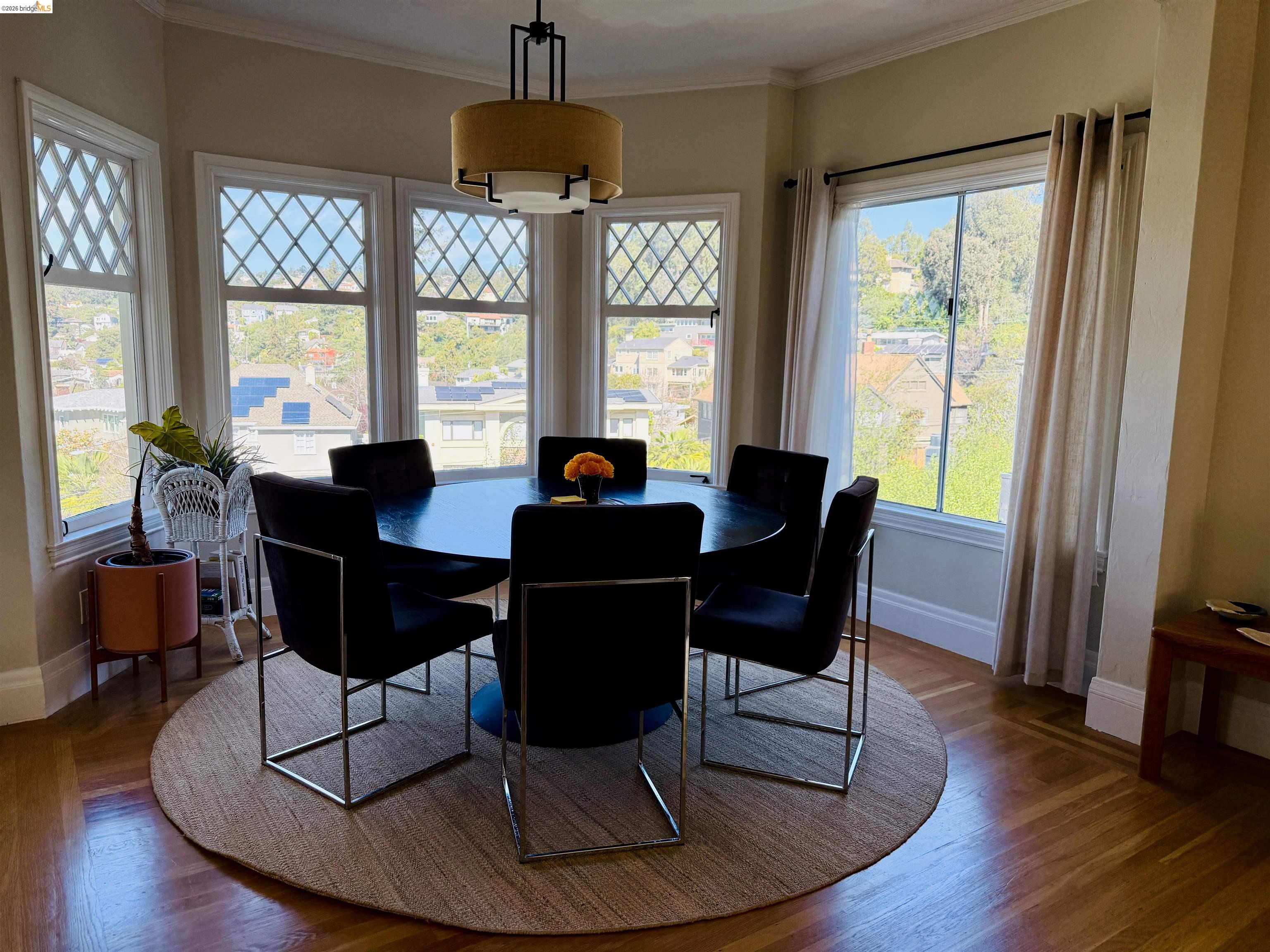 Detail Gallery Image 5 of 20 For 4209 Balfour, Oakland,  CA 94610-1749 - 4 Beds | 2/1 Baths