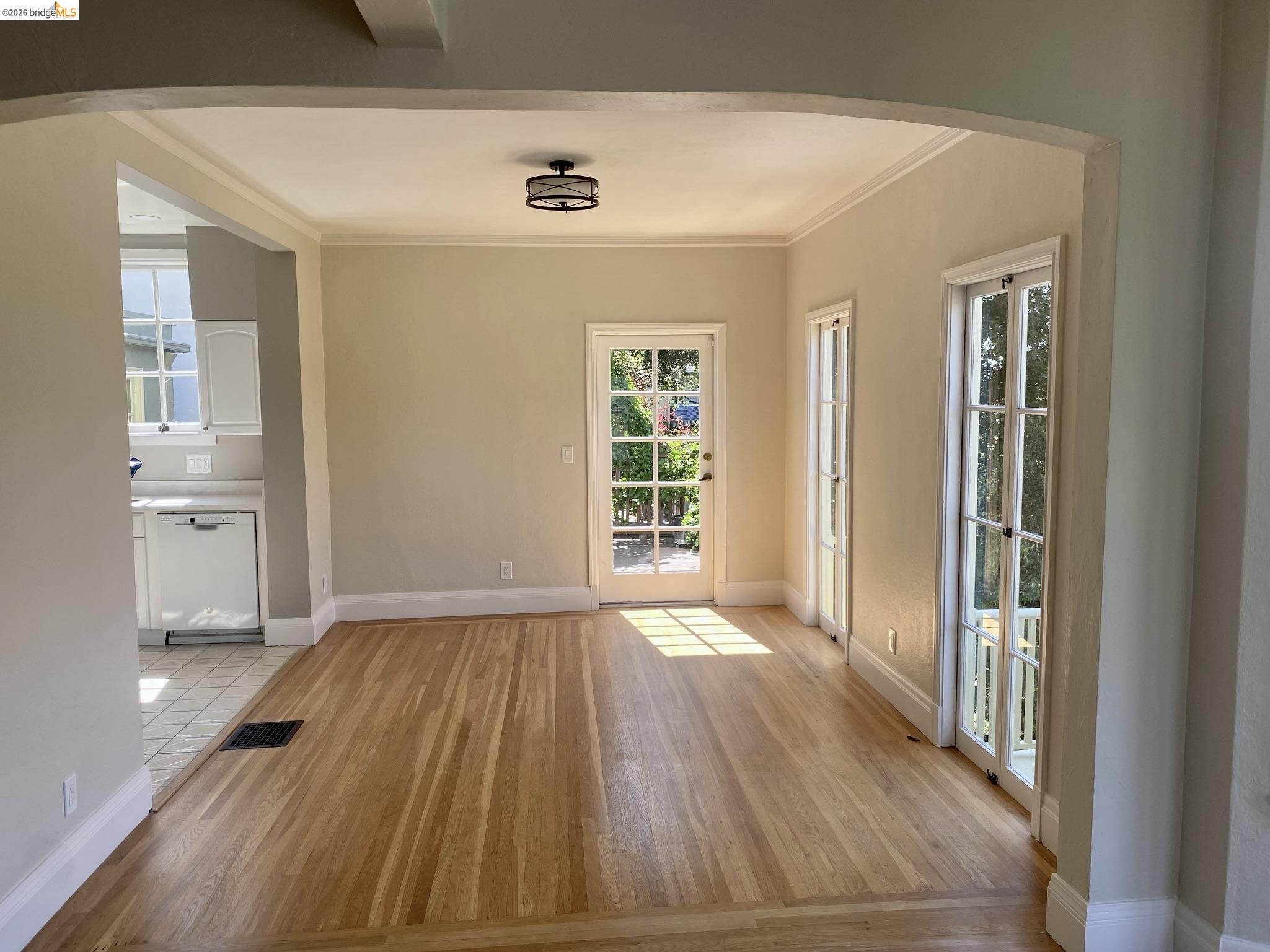 Detail Gallery Image 7 of 20 For 4209 Balfour, Oakland,  CA 94610-1749 - 4 Beds | 2/1 Baths