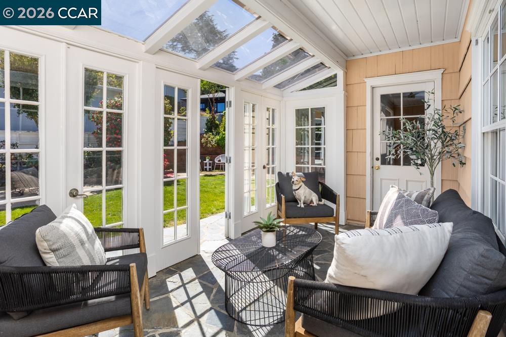 Detail Gallery Image 26 of 37 For 1040 Park Hills Rd, Berkeley,  CA 94708 - 4 Beds | 3 Baths