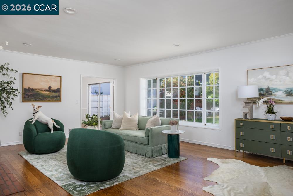 Detail Gallery Image 6 of 37 For 1040 Park Hills Rd, Berkeley,  CA 94708 - 4 Beds | 3 Baths