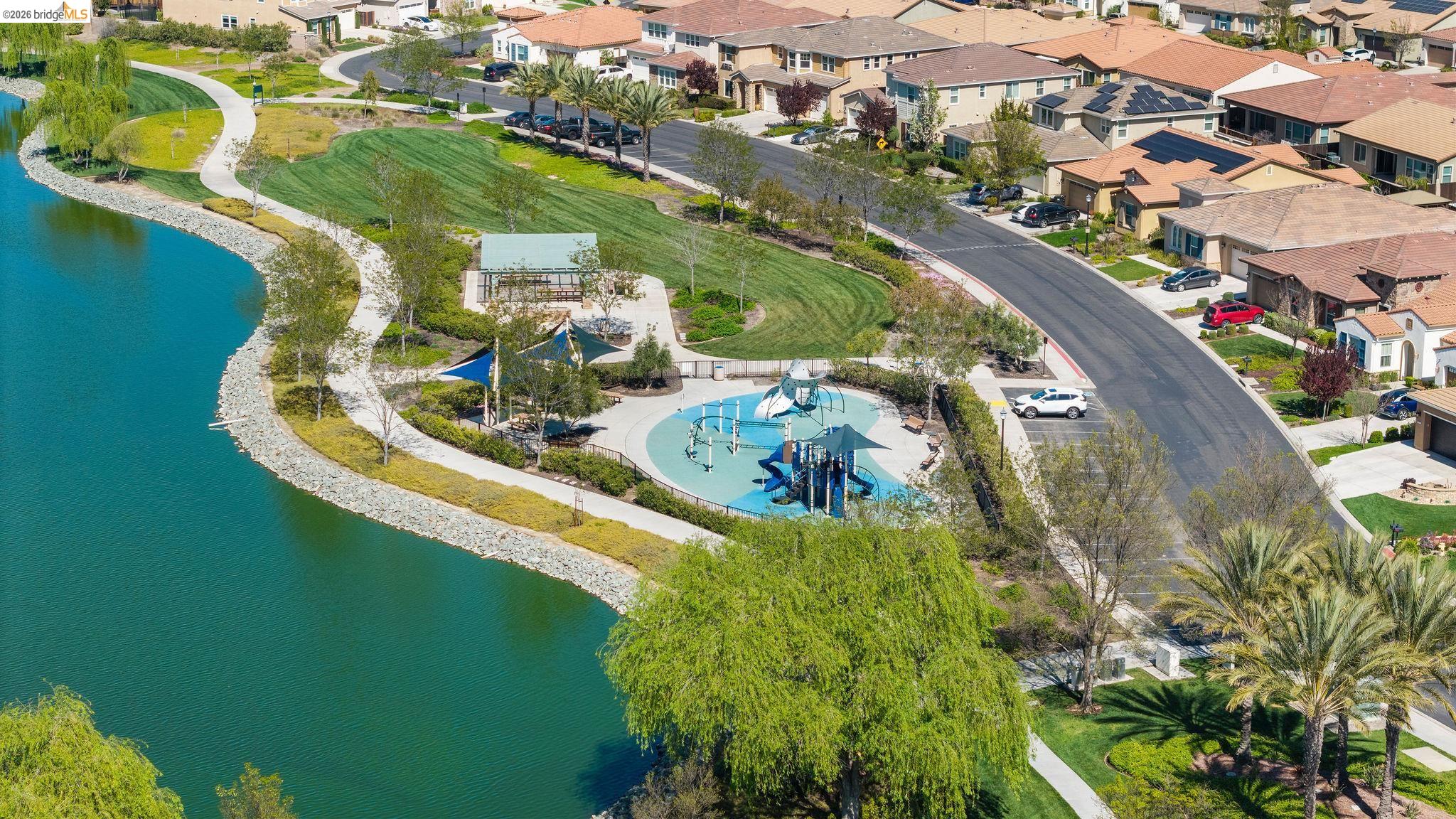 Detail Gallery Image 28 of 31 For 6956 New Melones Cir, Discovery Bay,  CA 94505 - 3 Beds | 3 Baths