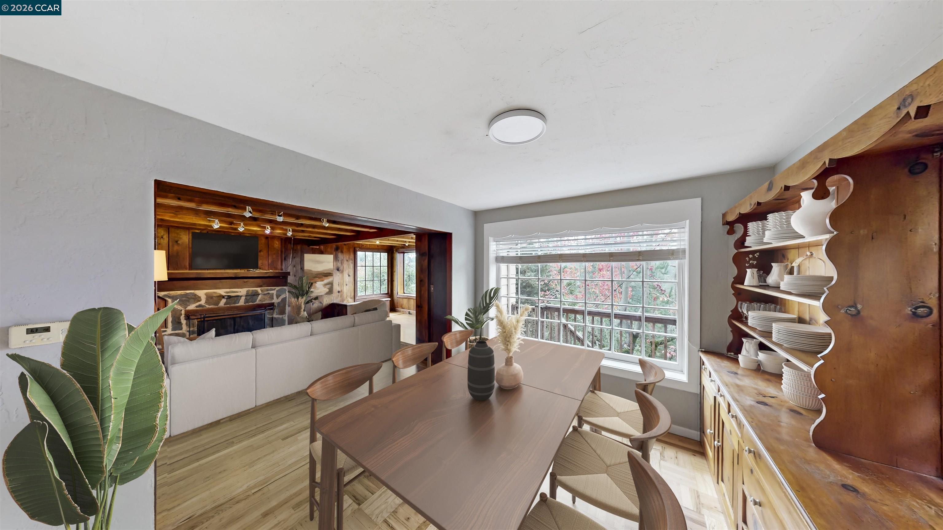 Detail Gallery Image 15 of 40 For 5716 Merriewood Drive, Oakland,  CA 94611 - 4 Beds | 2/1 Baths