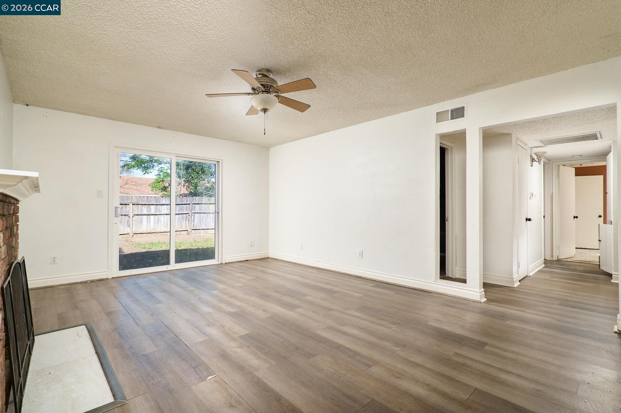 Detail Gallery Image 8 of 20 For 3153 Normington Dr, Sacramento,  CA 95833 - 3 Beds | 1 Baths