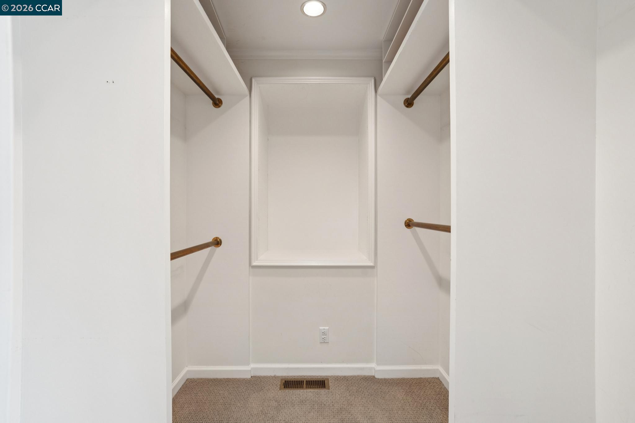 Detail Gallery Image 24 of 34 For 5430 Proctor Ave, Oakland,  CA 94618 - 4 Beds | 3 Baths