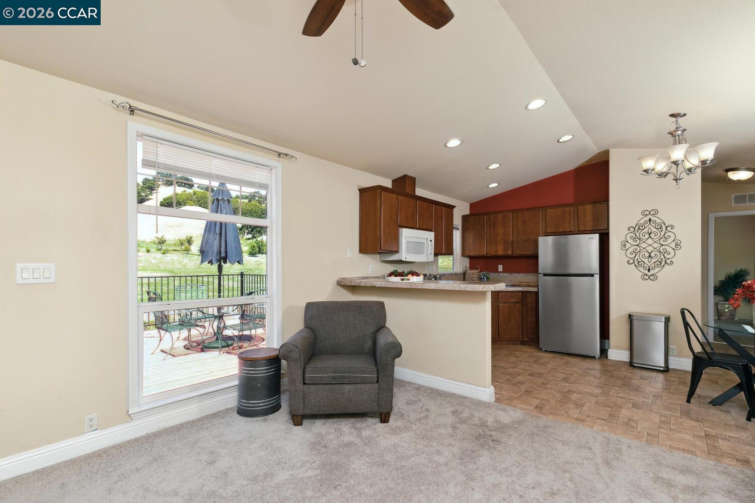 Detail Gallery Image 16 of 39 For 60 Hampton, Martinez,  CA 94553 - – Beds | – Baths