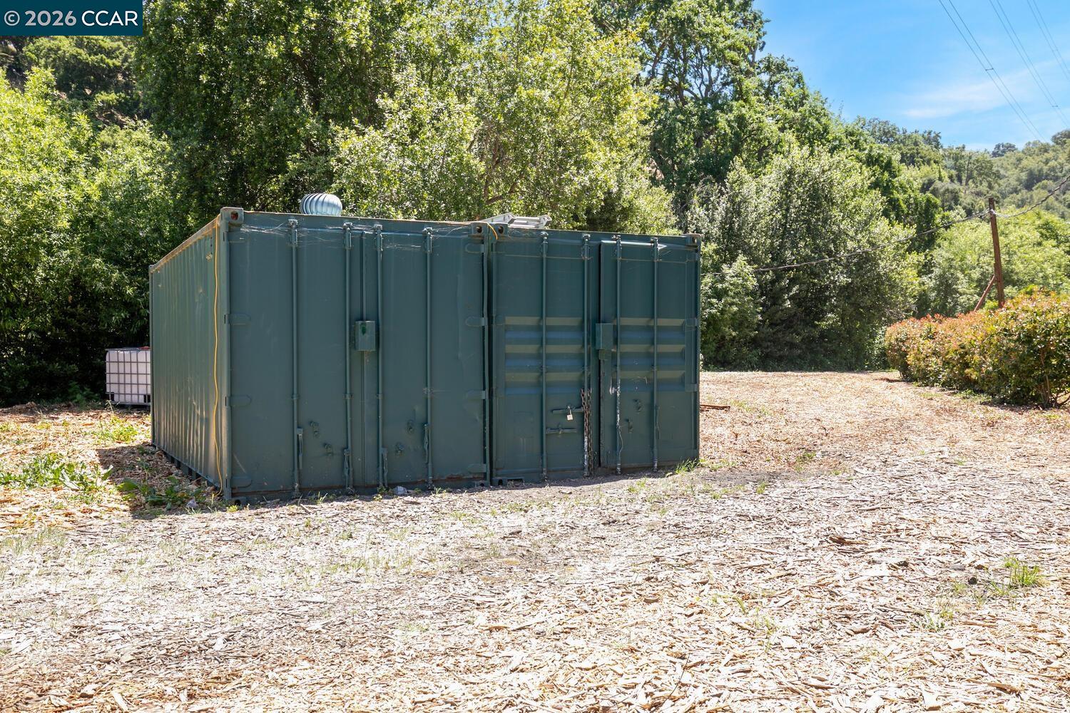 Detail Gallery Image 37 of 39 For 60 Hampton, Martinez,  CA 94553 - – Beds | – Baths