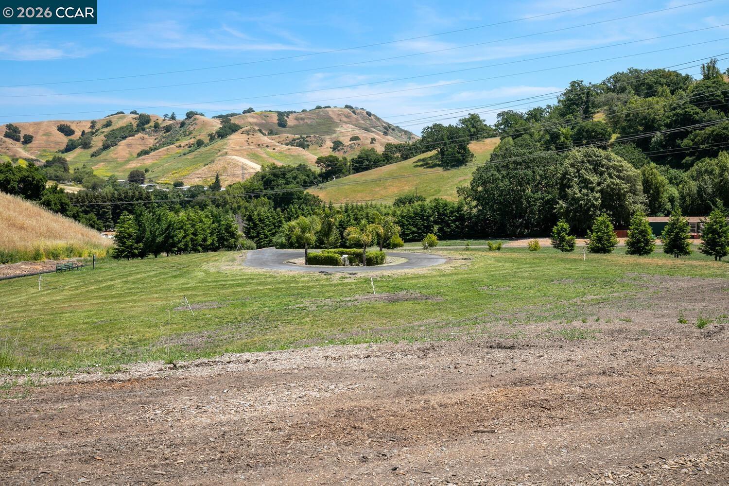 Detail Gallery Image 7 of 39 For 60 Hampton, Martinez,  CA 94553 - – Beds | – Baths