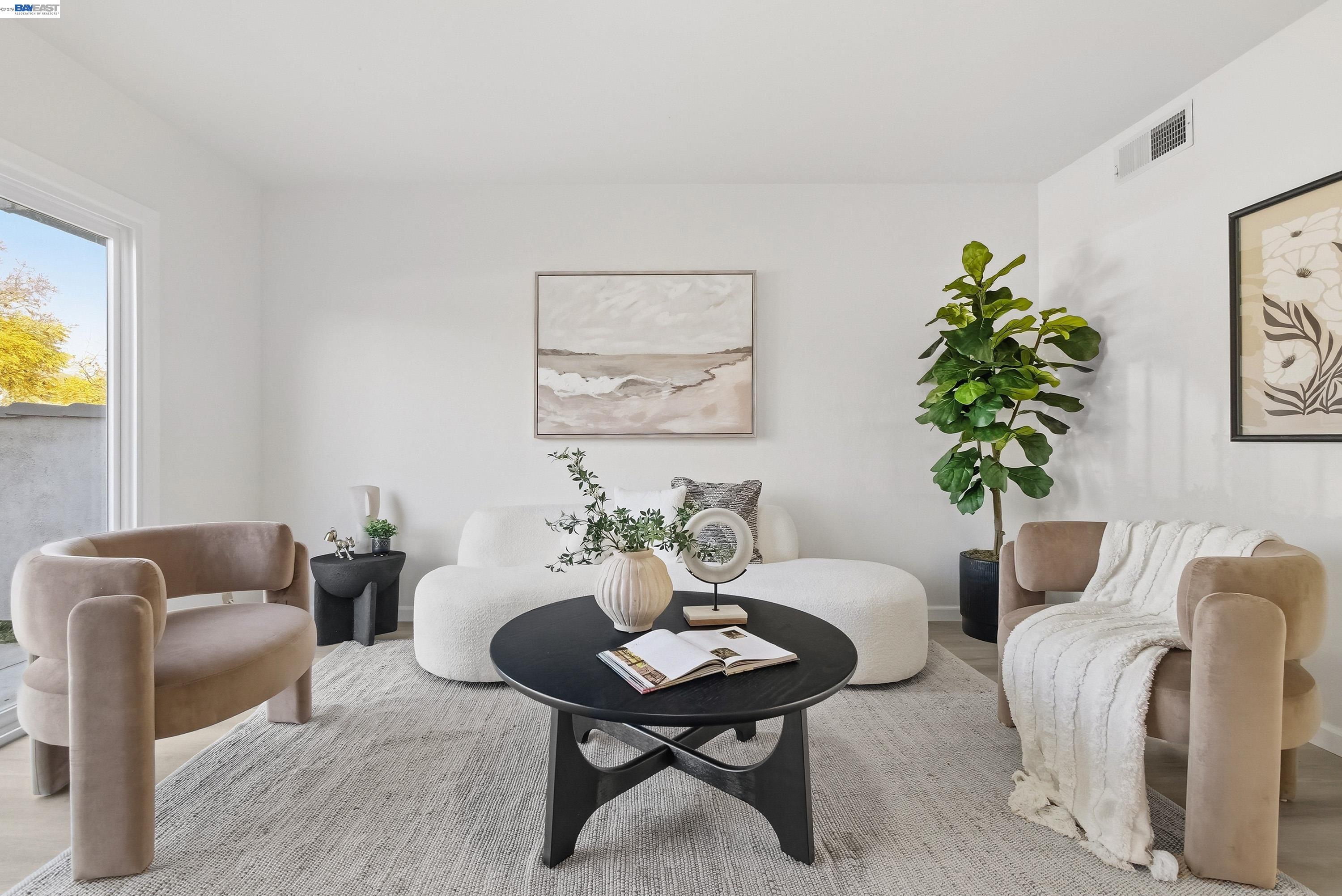 Photo #1: 41127325 Listing: Photo #1