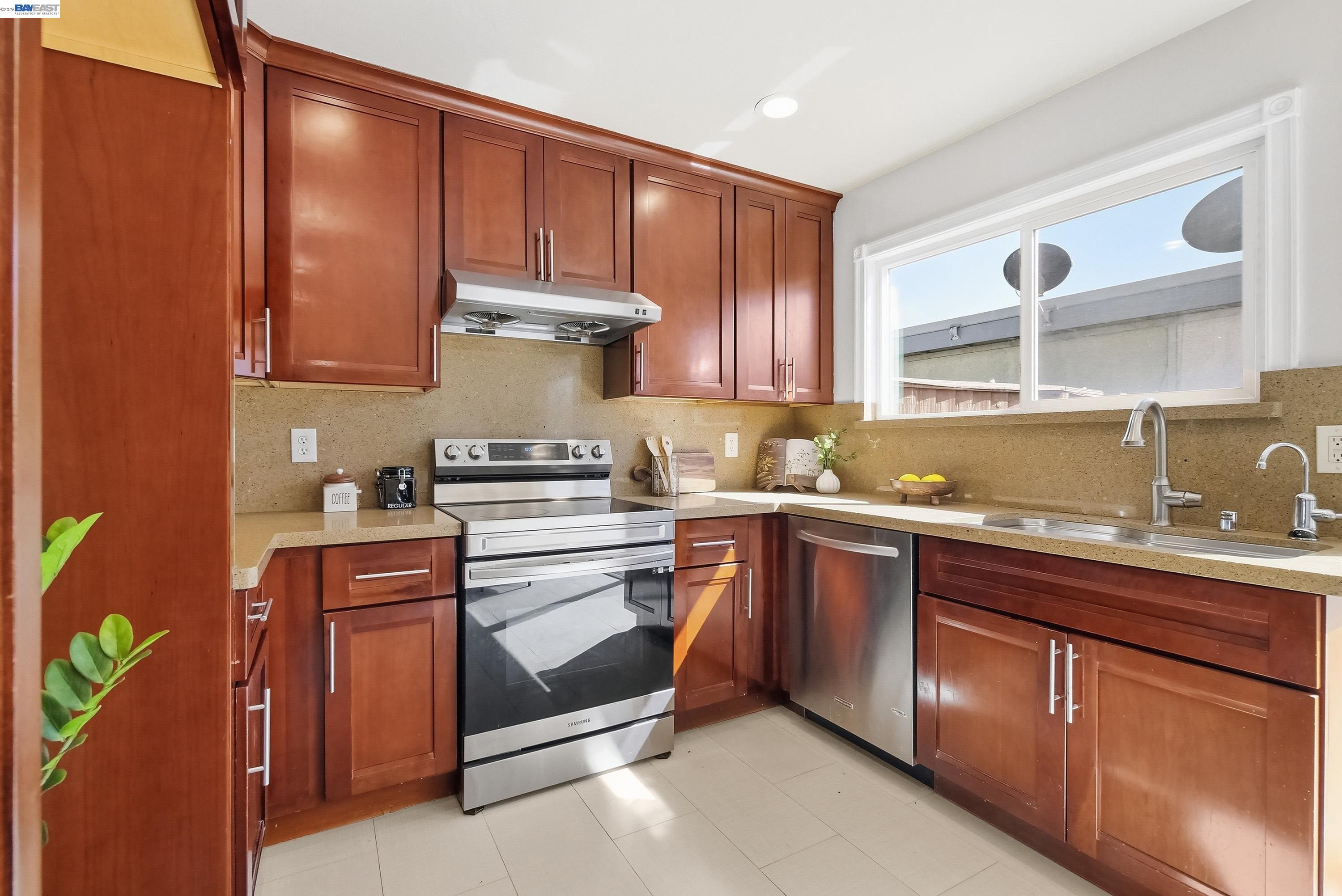 Photo #6: 41127325 Listing: Photo #6