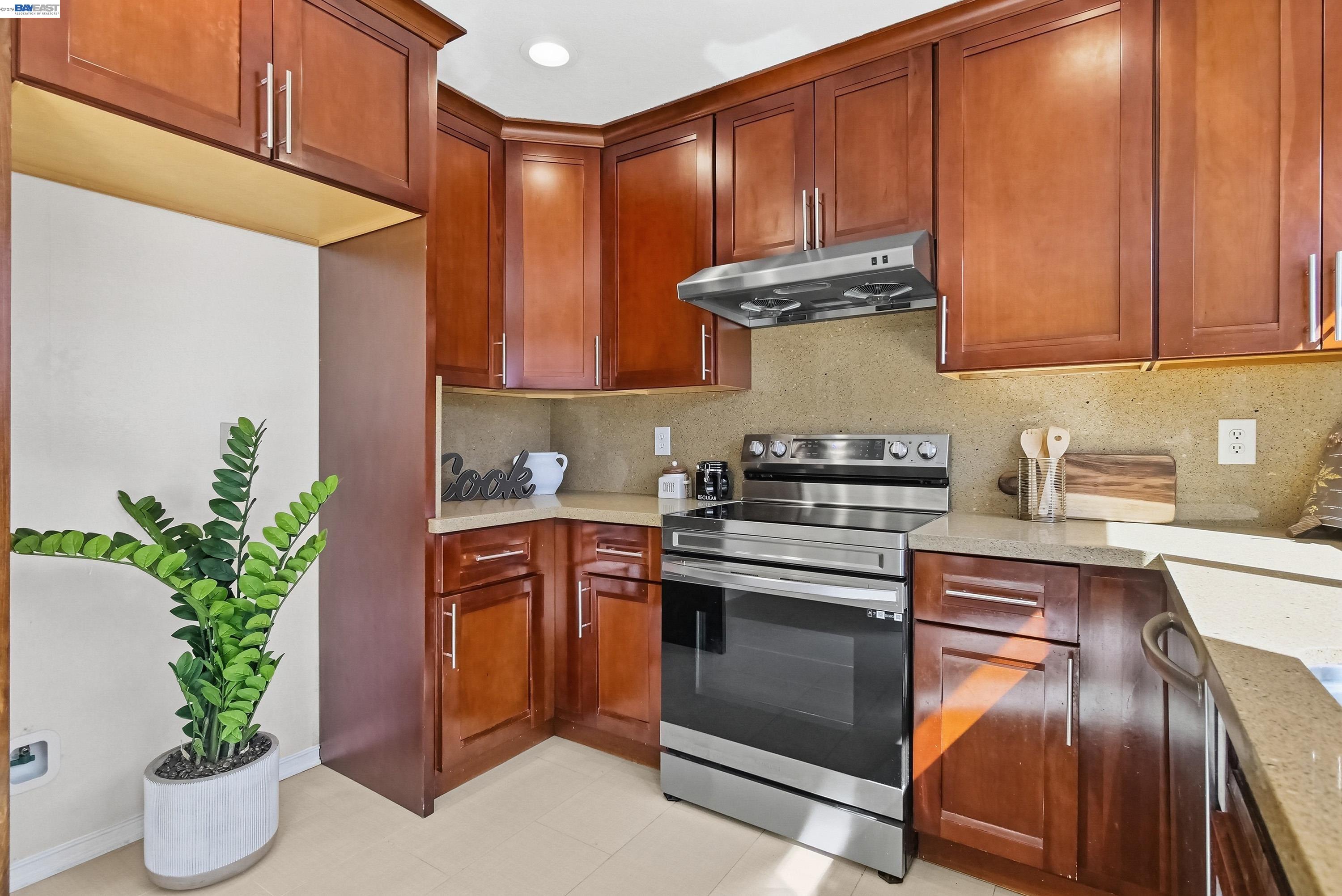 Photo #8: 41127325 Listing: Photo #8