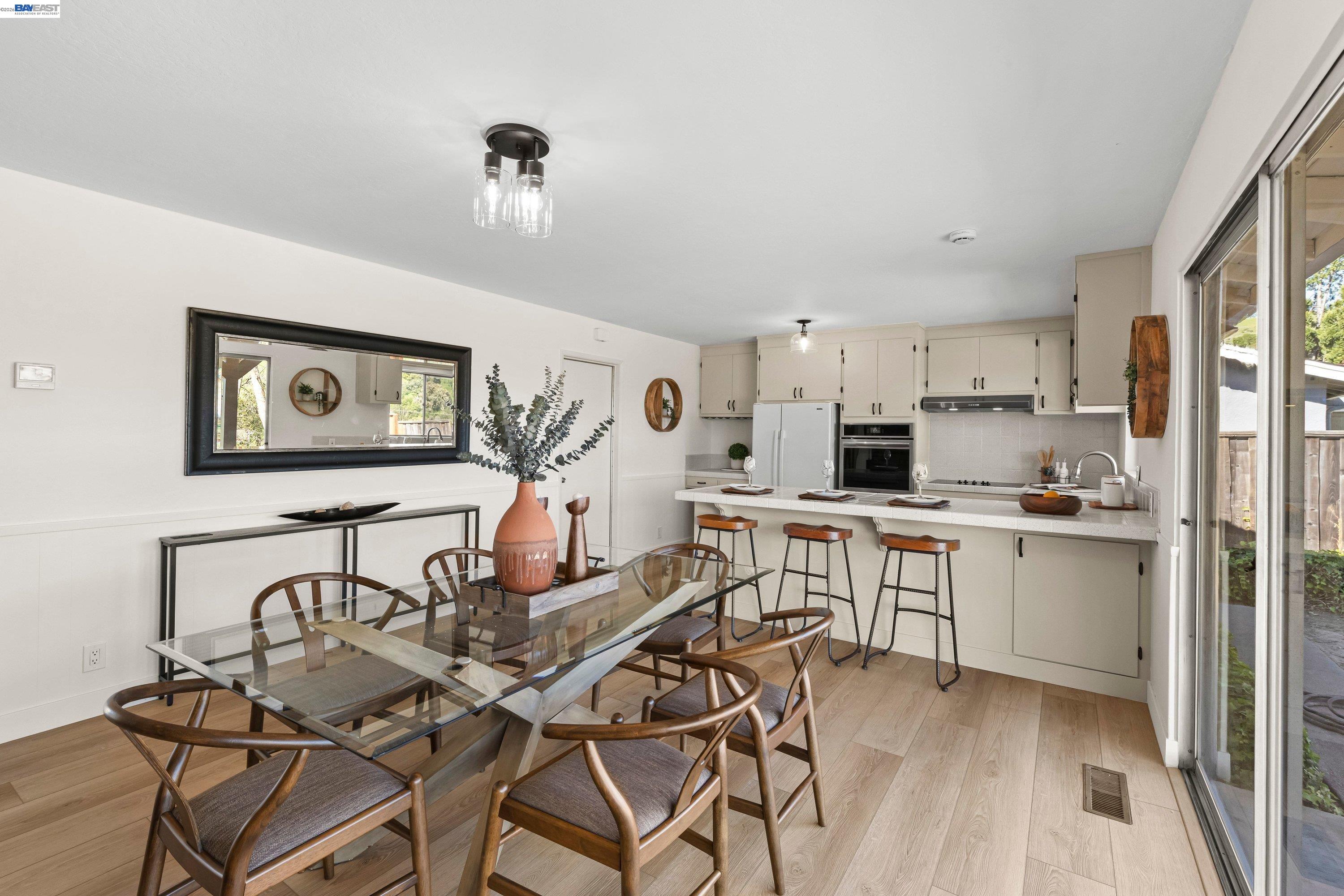 Detail Gallery Image 11 of 39 For 121 Ardith Dr, Orinda,  CA 94563 - 3 Beds | 2 Baths