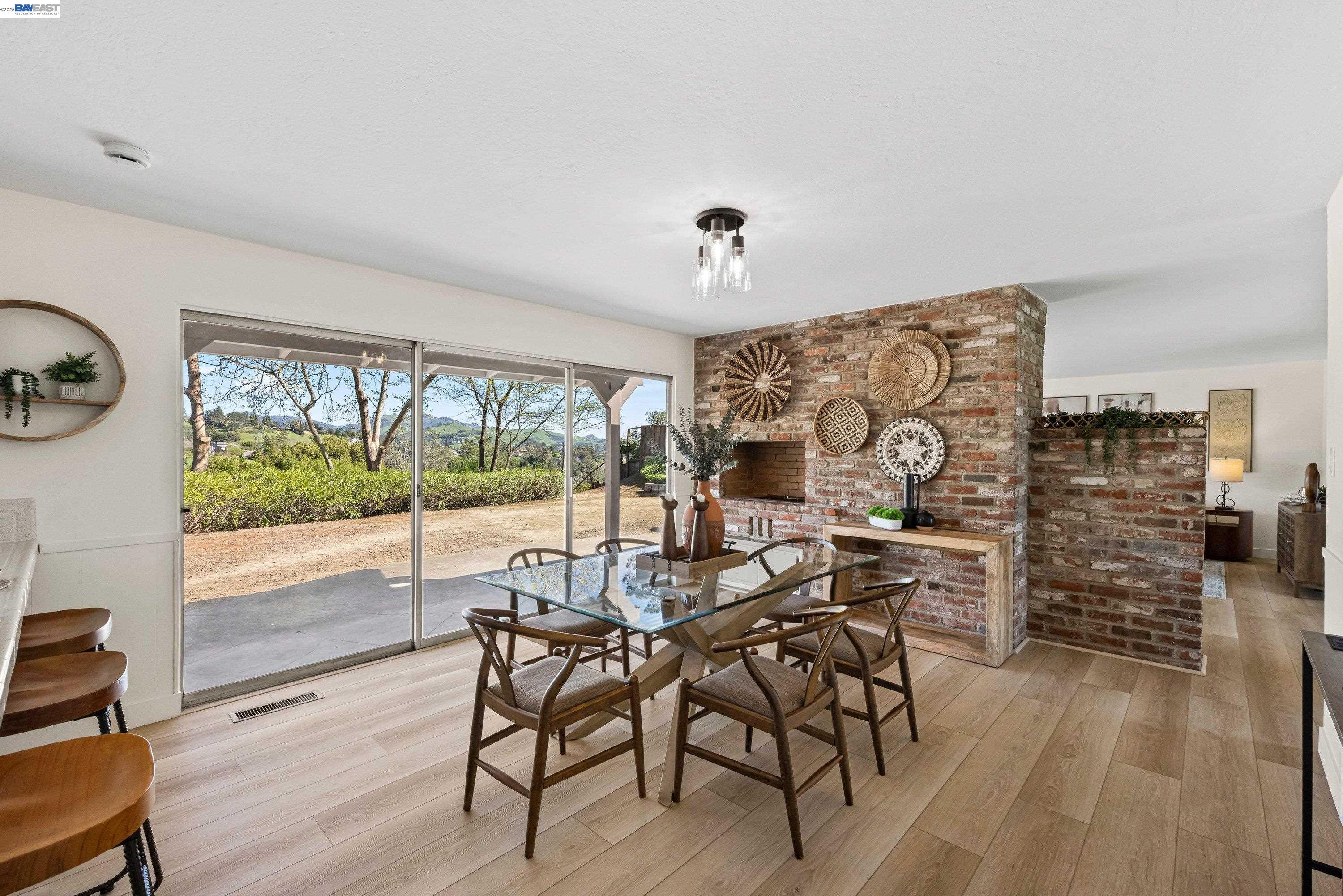 Detail Gallery Image 12 of 39 For 121 Ardith Dr, Orinda,  CA 94563 - 3 Beds | 2 Baths