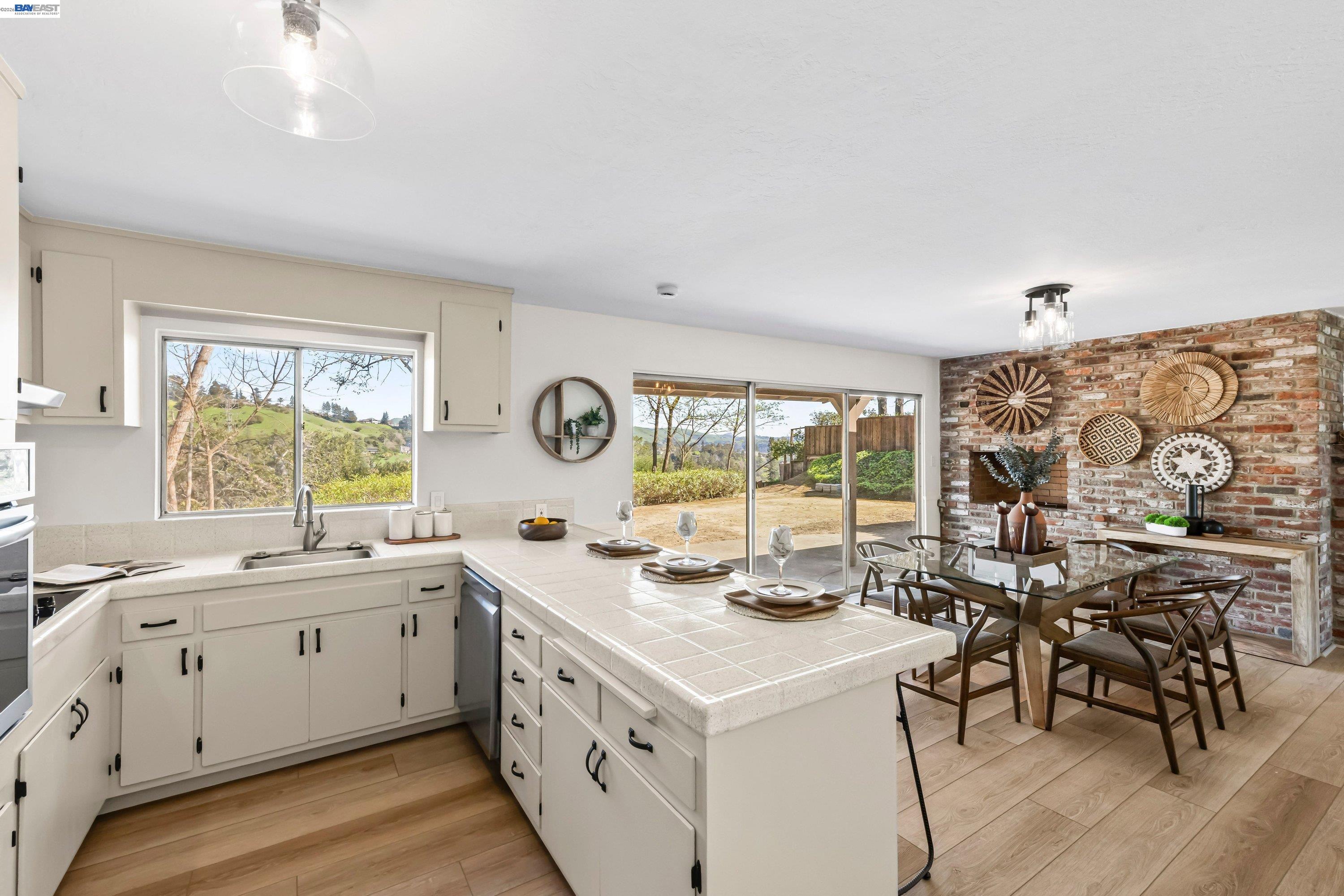 Detail Gallery Image 17 of 39 For 121 Ardith Dr, Orinda,  CA 94563 - 3 Beds | 2 Baths