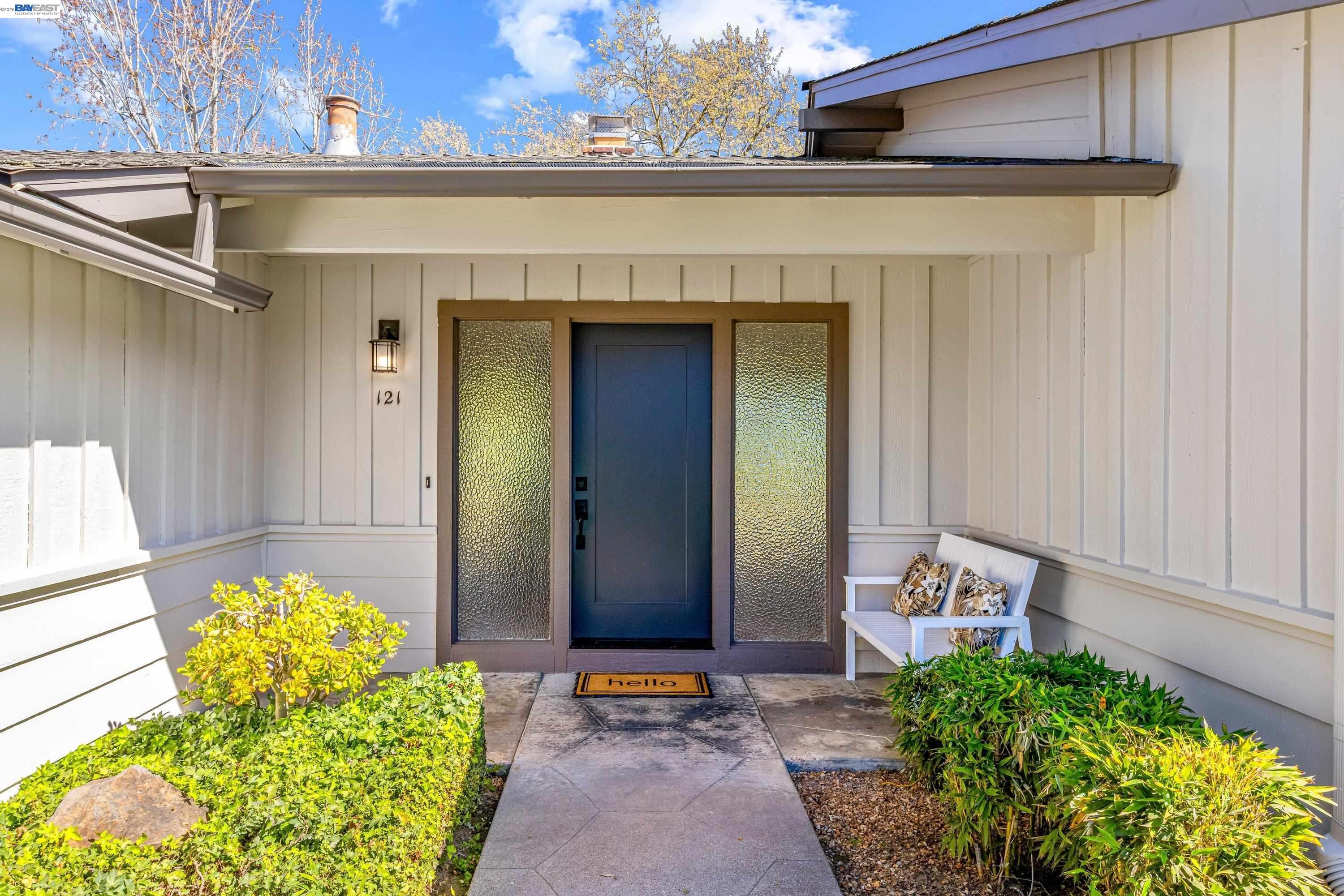 Detail Gallery Image 3 of 39 For 121 Ardith Dr, Orinda,  CA 94563 - 3 Beds | 2 Baths