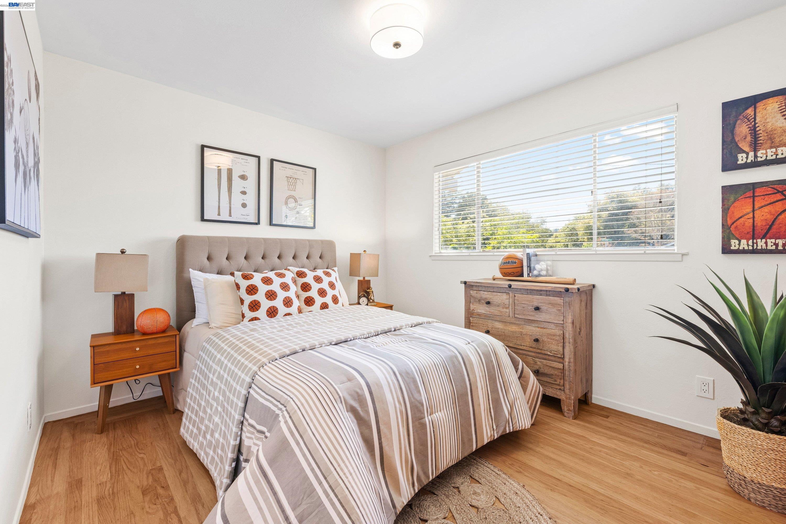 Detail Gallery Image 23 of 39 For 121 Ardith Dr, Orinda,  CA 94563 - 3 Beds | 2 Baths