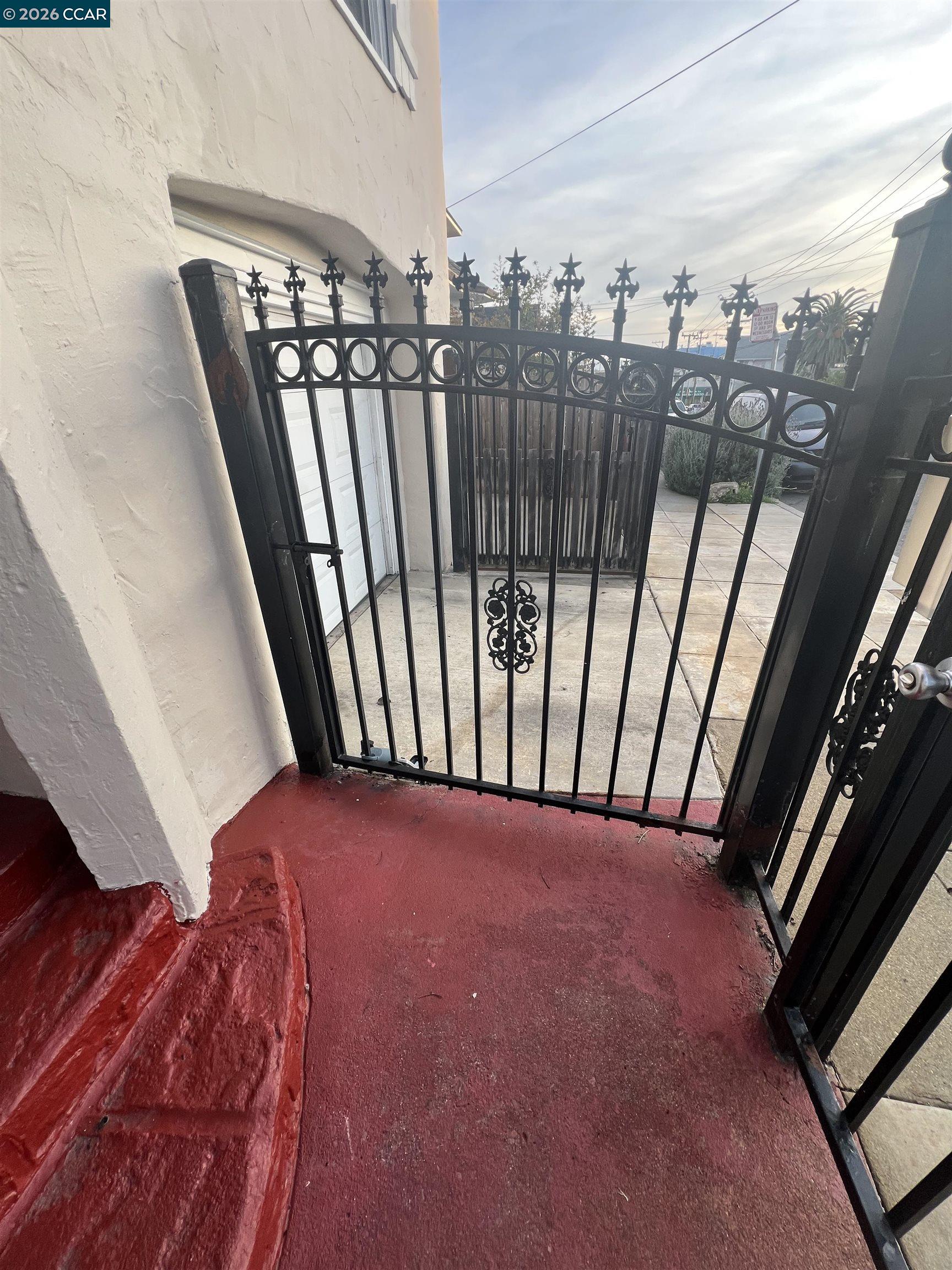 Detail Gallery Image 22 of 24 For 1954 48th Ave, Oakland,  CA 94601 - 2 Beds | 1 Baths